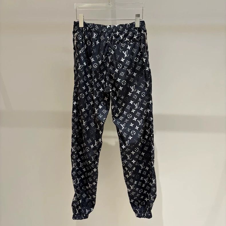 Louis Vuitton Louis Vuitton Full print print sports pants Size US 36 / EU 52 - 2 Thumbnail