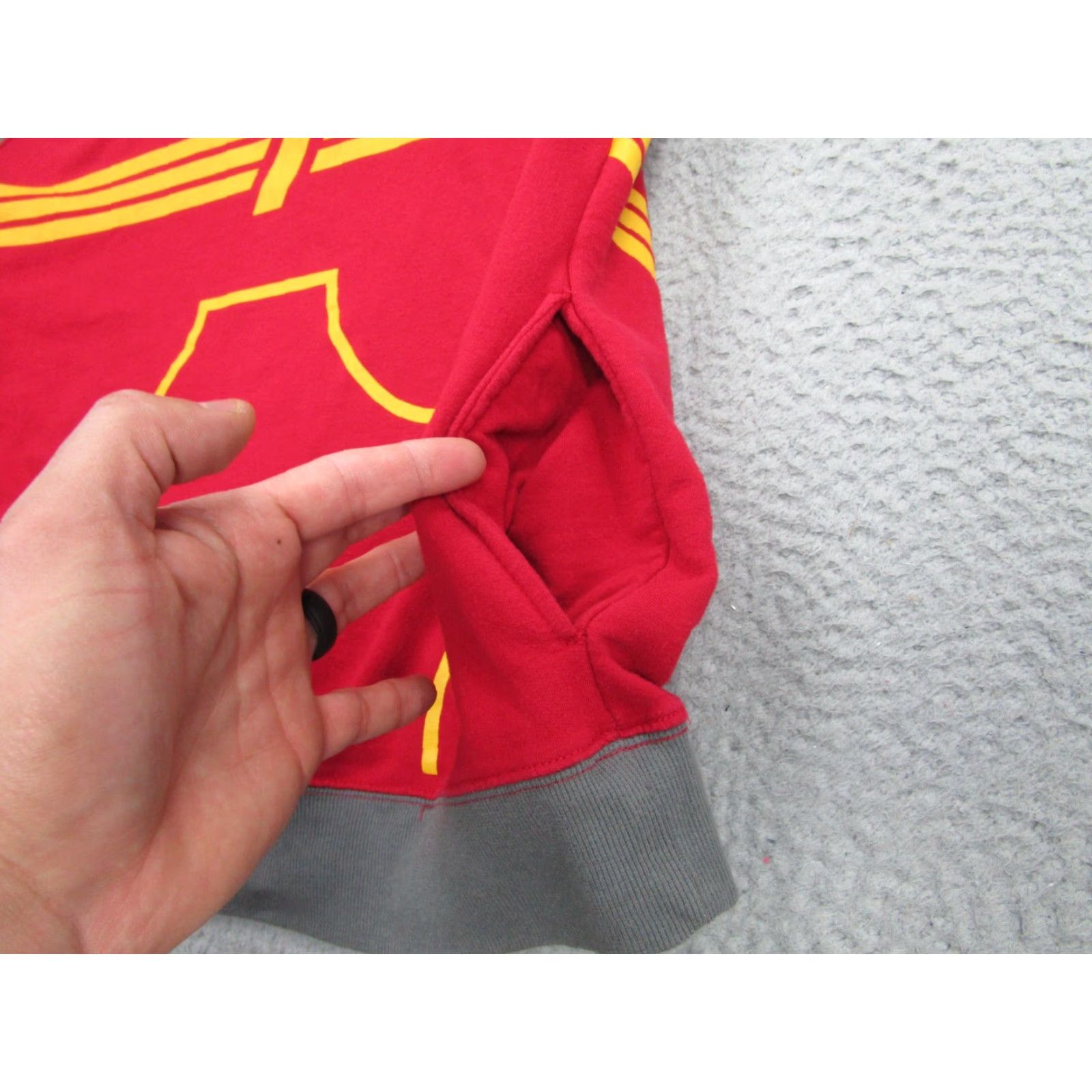 Vintage Harry Potter Gryffindor Hoodie Mens Large Red Gray Quidditch Number 7 Sweatshirt Size US L / EU 52-54 / 3 - 7 Thumbnail