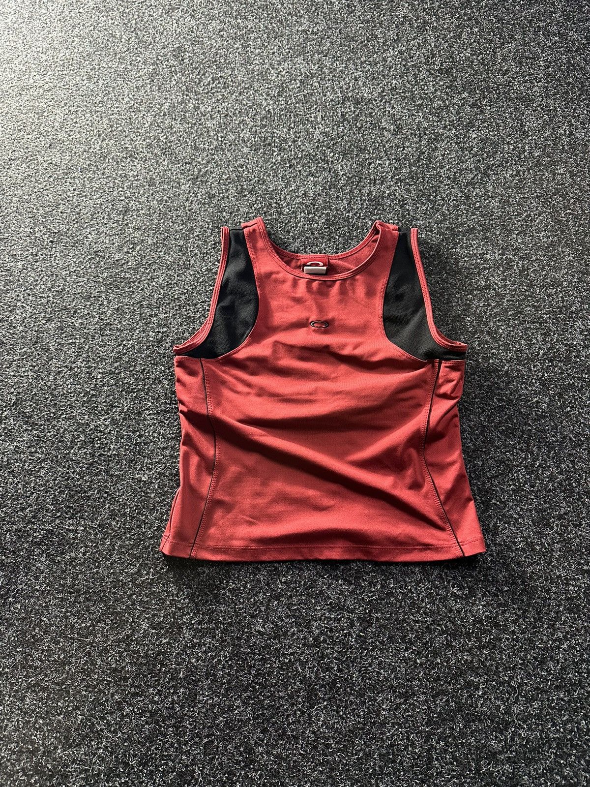Oakley × Vintage 🚨Oakley Woman Tank Top OUTDOOR SPORT Y2K red size L Size L / US 10 / IT 46 - 1 Thumbnail
