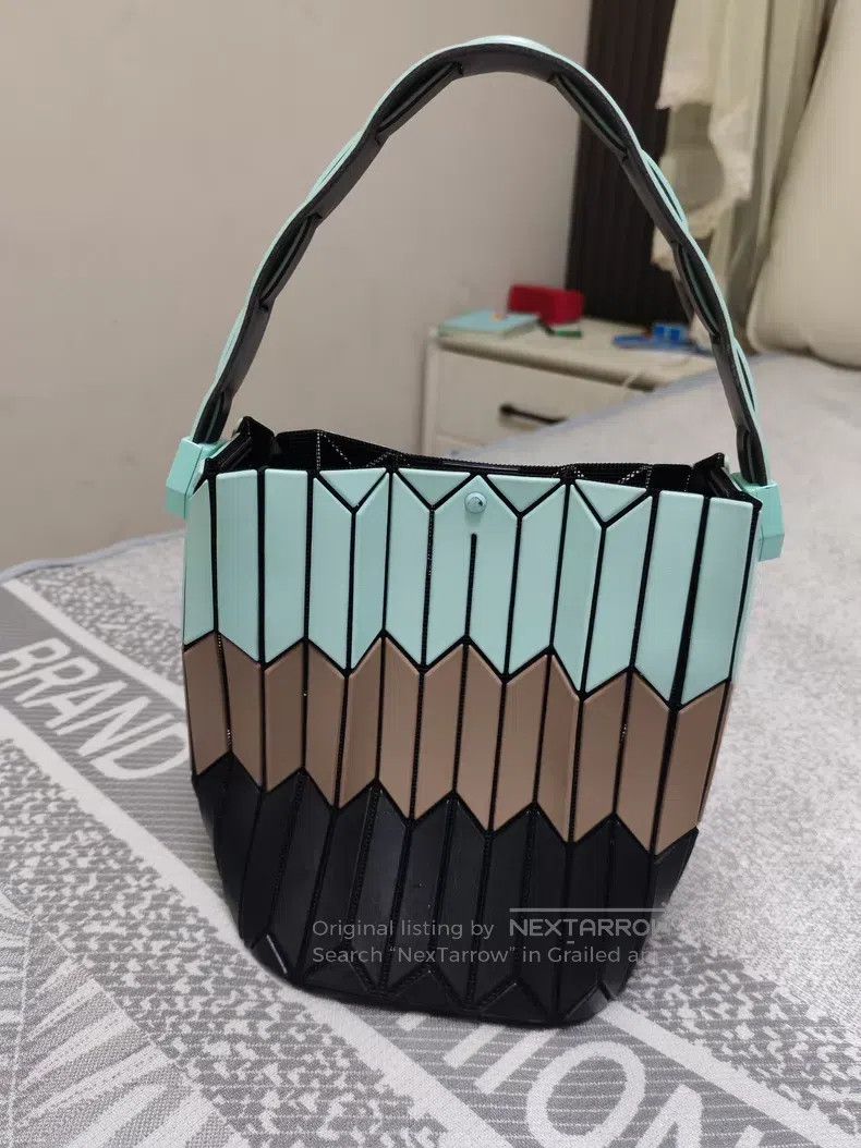 Issey Miyake Issey Miyake Color-blocked Bucket Bag Size ONE SIZE - 1 Thumbnail