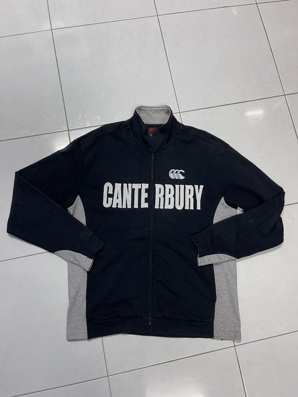 Canterbury of New Zealand VINTAGE CANTERBURRY SPELL OUT ZIPPER UP VERY RARE Size US XL / EU 56 / 4 - 1 Thumbnail