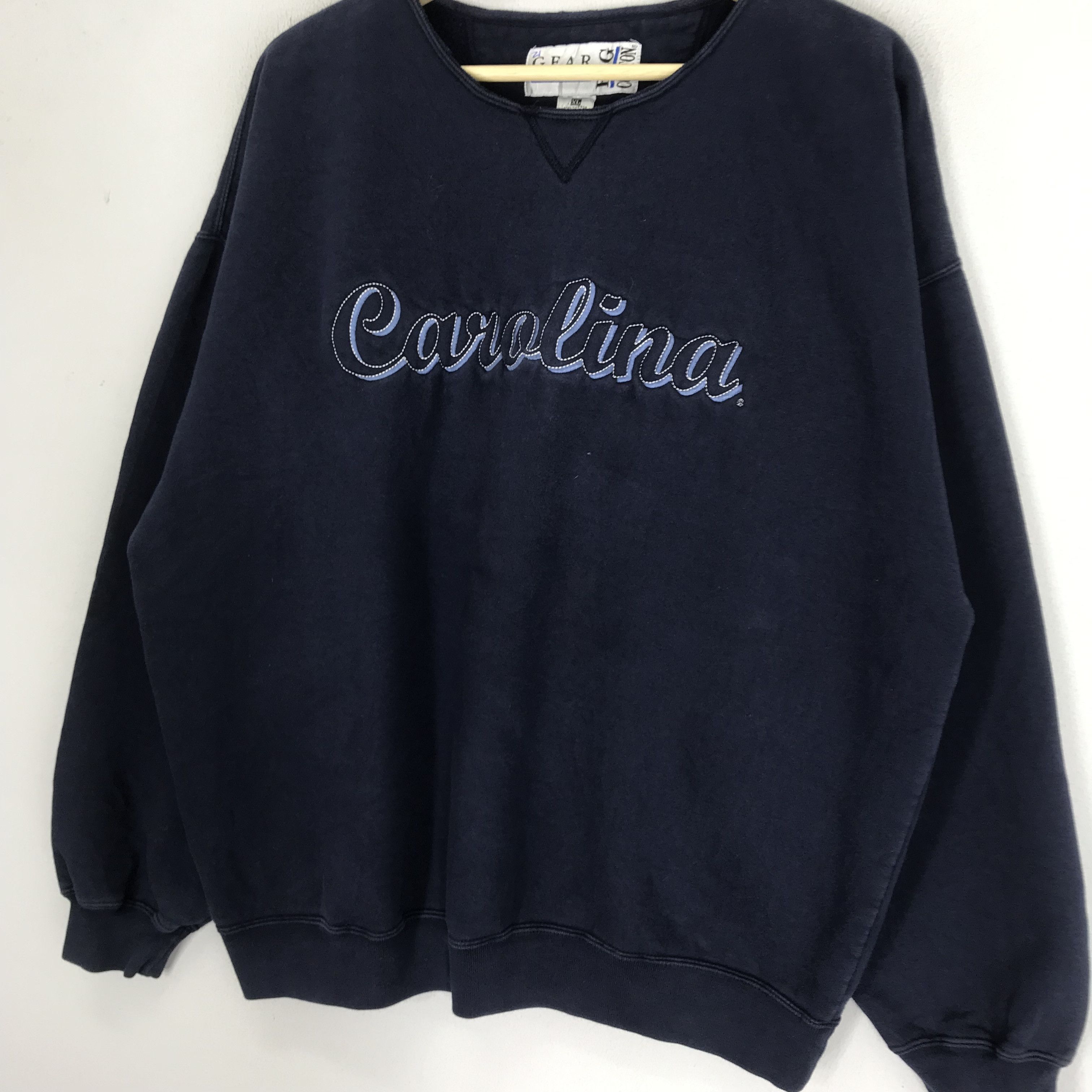 Carolina Herrera Vintage Carolina Blue Sweatshirt Xlarge - 392 Size US XL / EU 56 / 4 - 3 Thumbnail