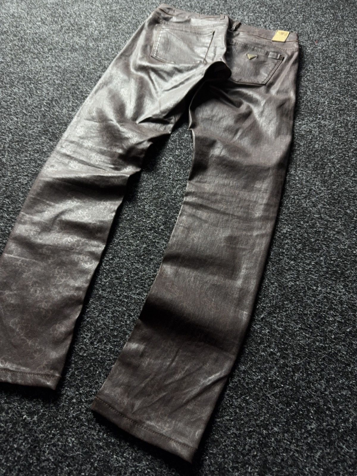 Guess Luxury 00s Guess Monogram Coated Jeans Brown Glossy Finish Size 27" / US 4 / IT 40 - 10 Thumbnail