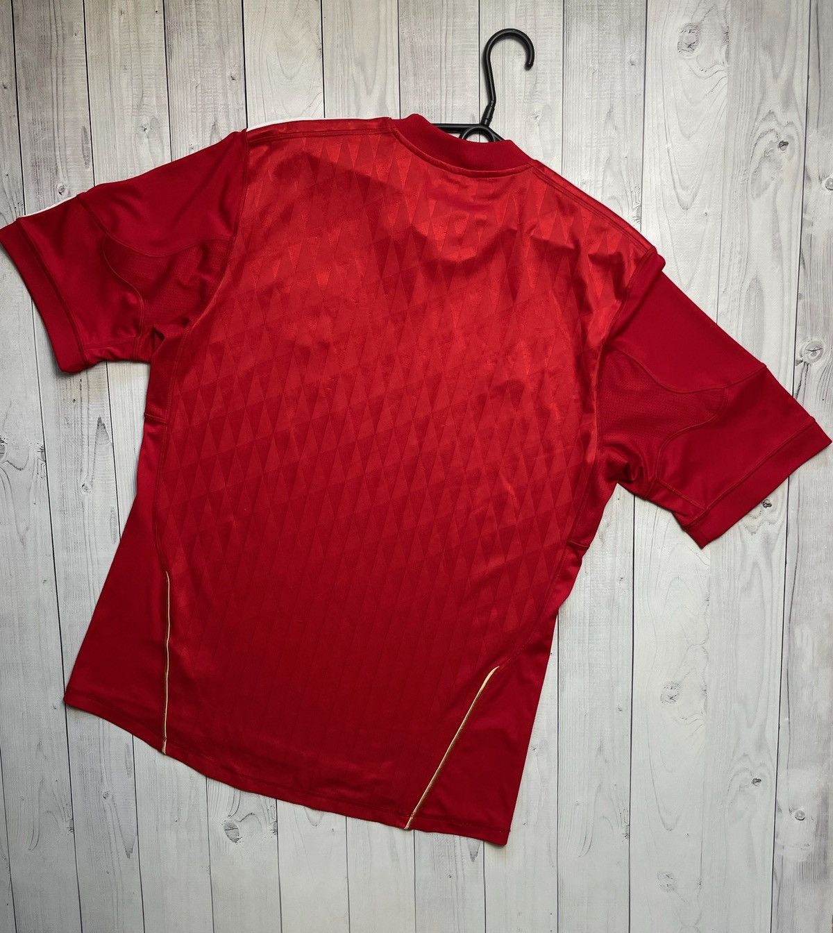 Vintage Vintage adidas Liverpool soccer jersey size L red Size US L / EU 52-54 / 3 - 9 Thumbnail