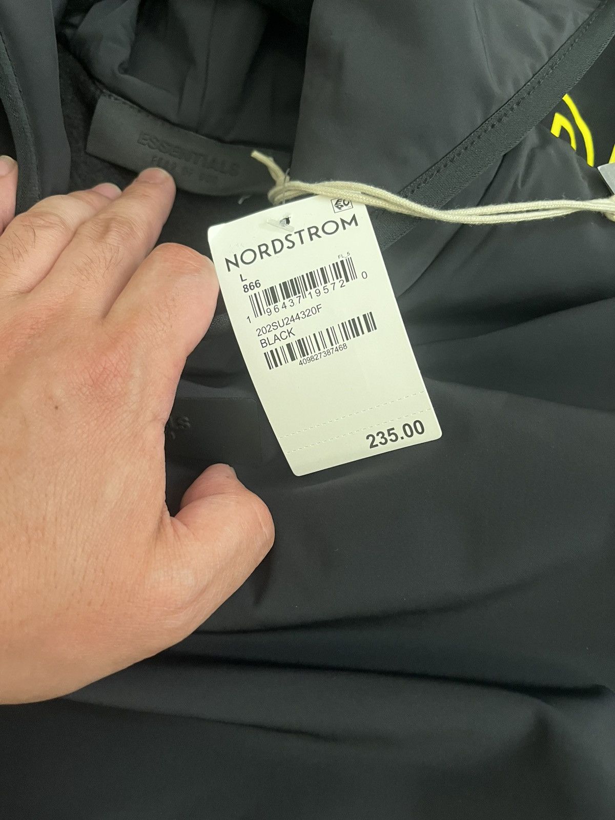 Fear of God Fear of God Essentials Black Pullover Nylon Hoodie L NWT Size US L / EU 52-54 / 3 - 6 Thumbnail