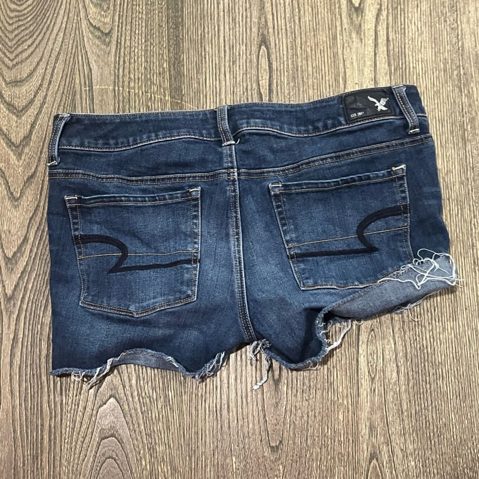 American Eagle Outfitters American Eagle AEO Denim Shortie Shorts Dark Wash Blue Size8 Size 30" / US 8 / IT 44 - 8 Thumbnail