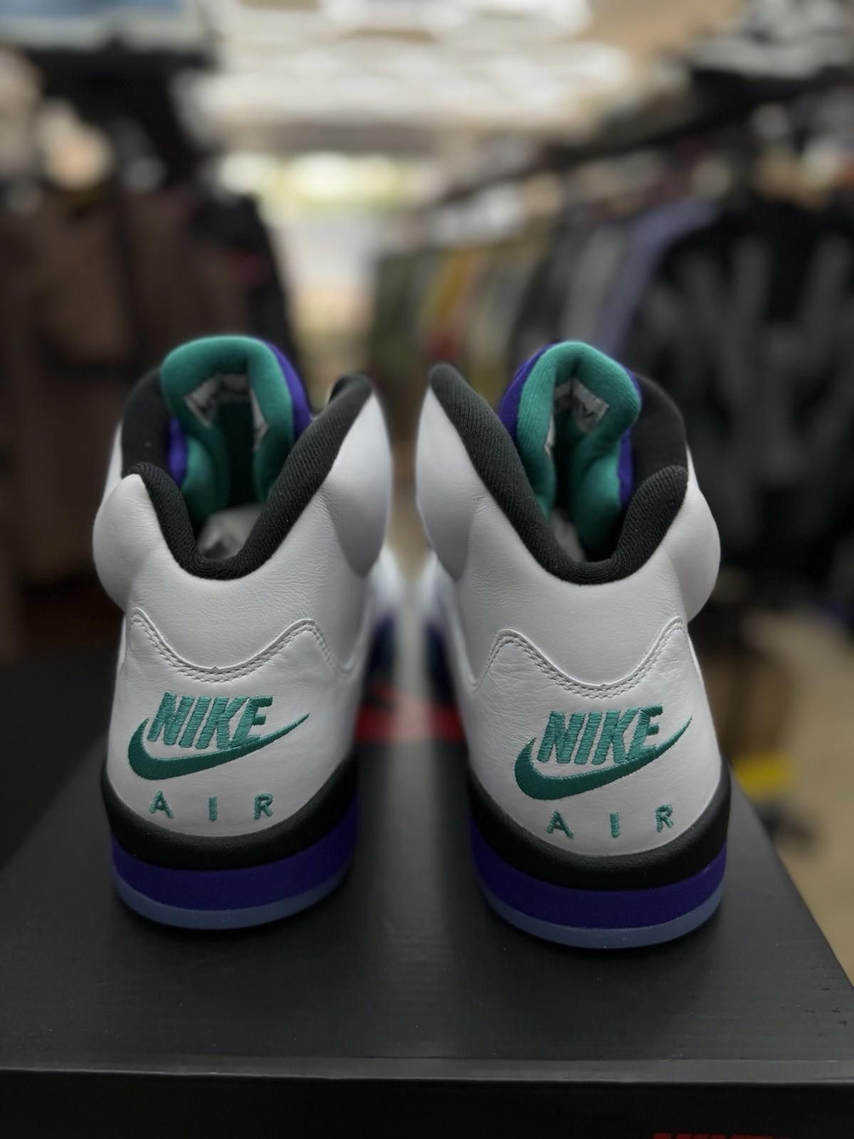 Jordan Brand Nike Air Jordan 5 Retro "Grape" (2025) Mens Size 13 NEW - Size US 13 / EU 46 - 4 Thumbnail