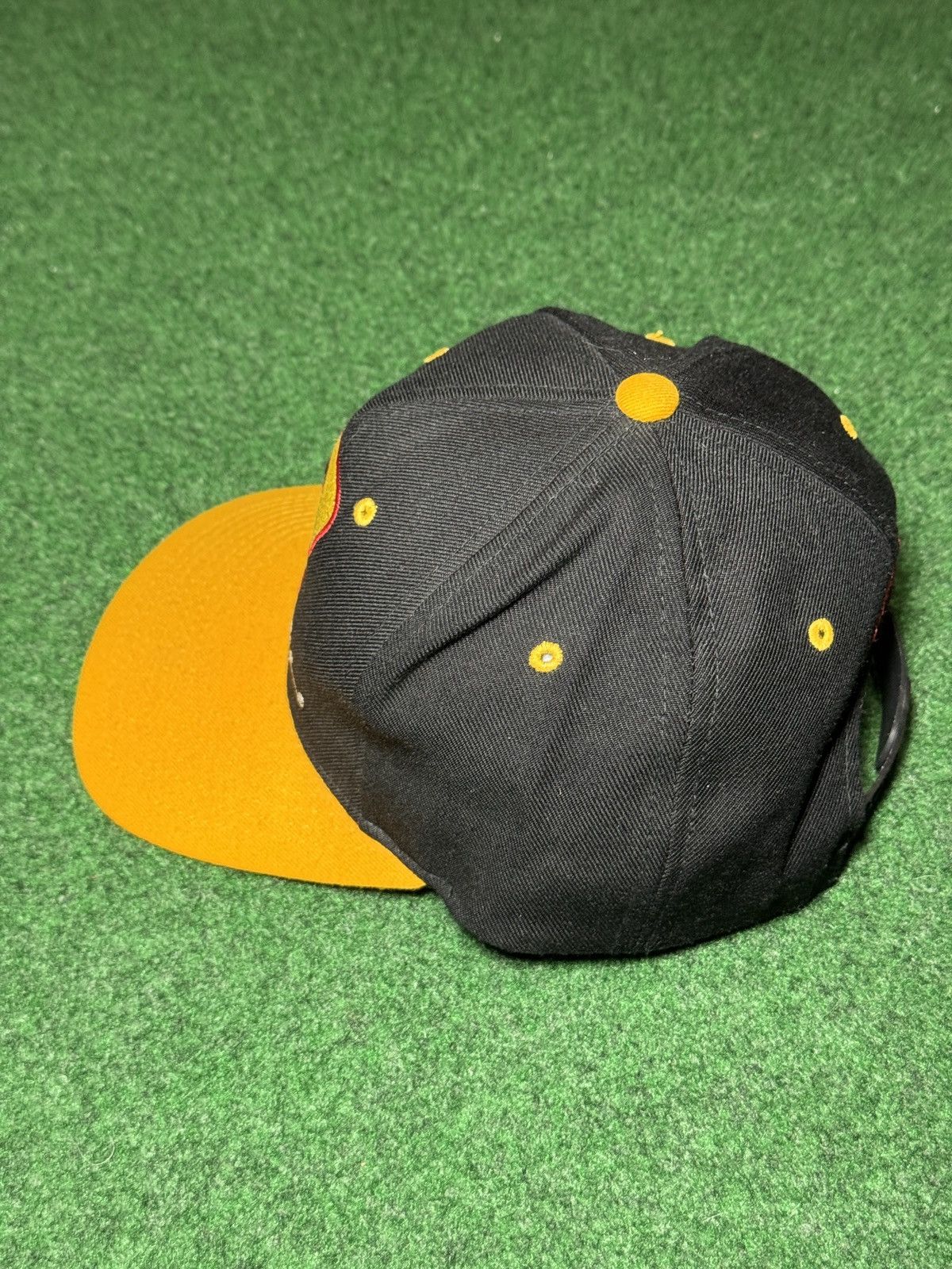 Nutmeg Rusty Wallace #2 Nascar Racing Nutmeg Mills 90s Snapback Hat Size ONE SIZE - 4 Thumbnail