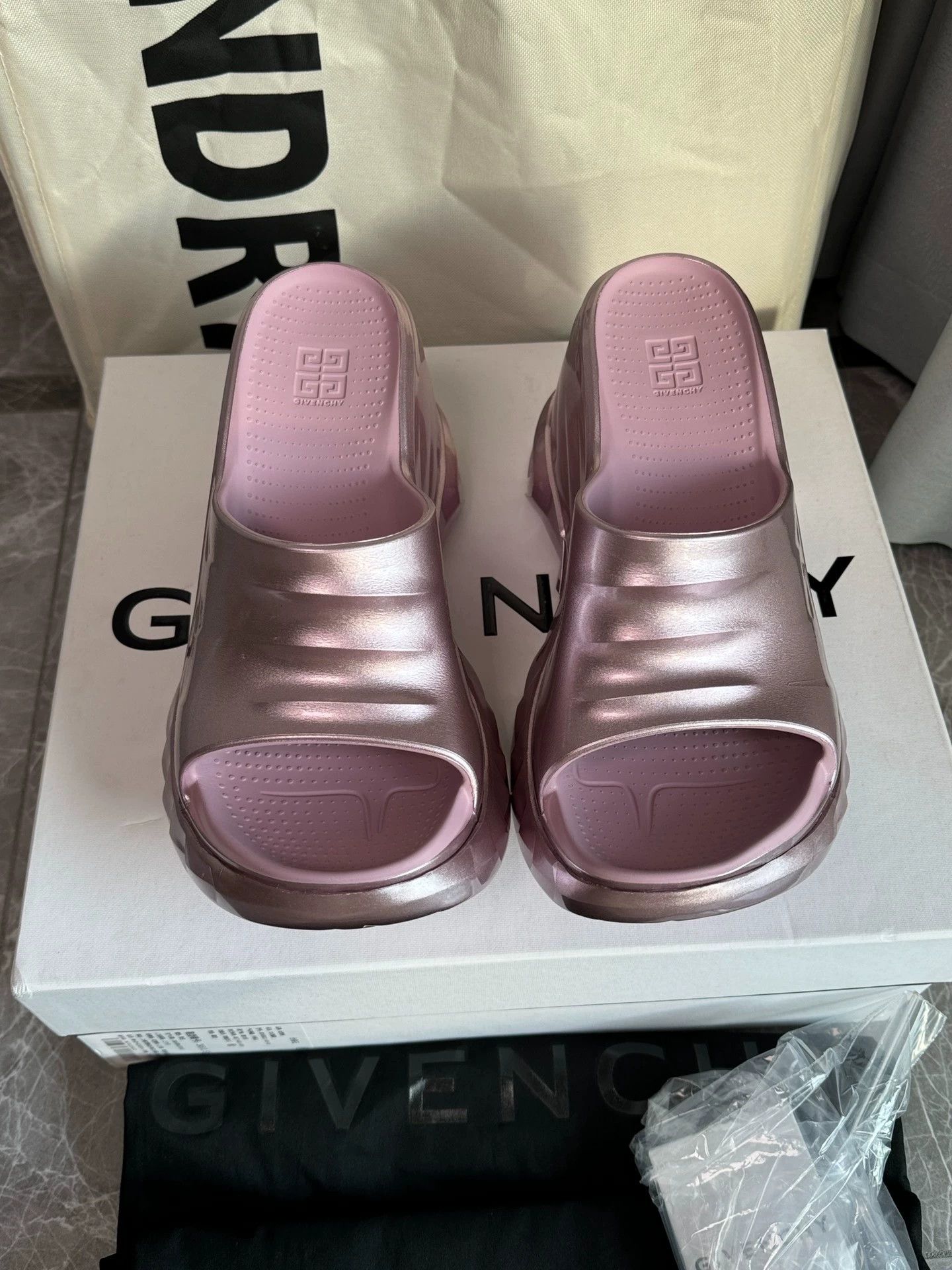 Givenchy Givenchy Marshmallow Slipper Heels 39 Pink 12cm Size US 8.5 / IT 38.5 - 2 Thumbnail