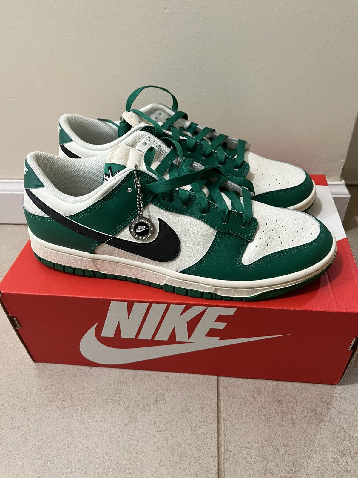 Nike Nike dunk low lottery pack malachite green Size US 10.5 / EU 43-44 - 1 Thumbnail