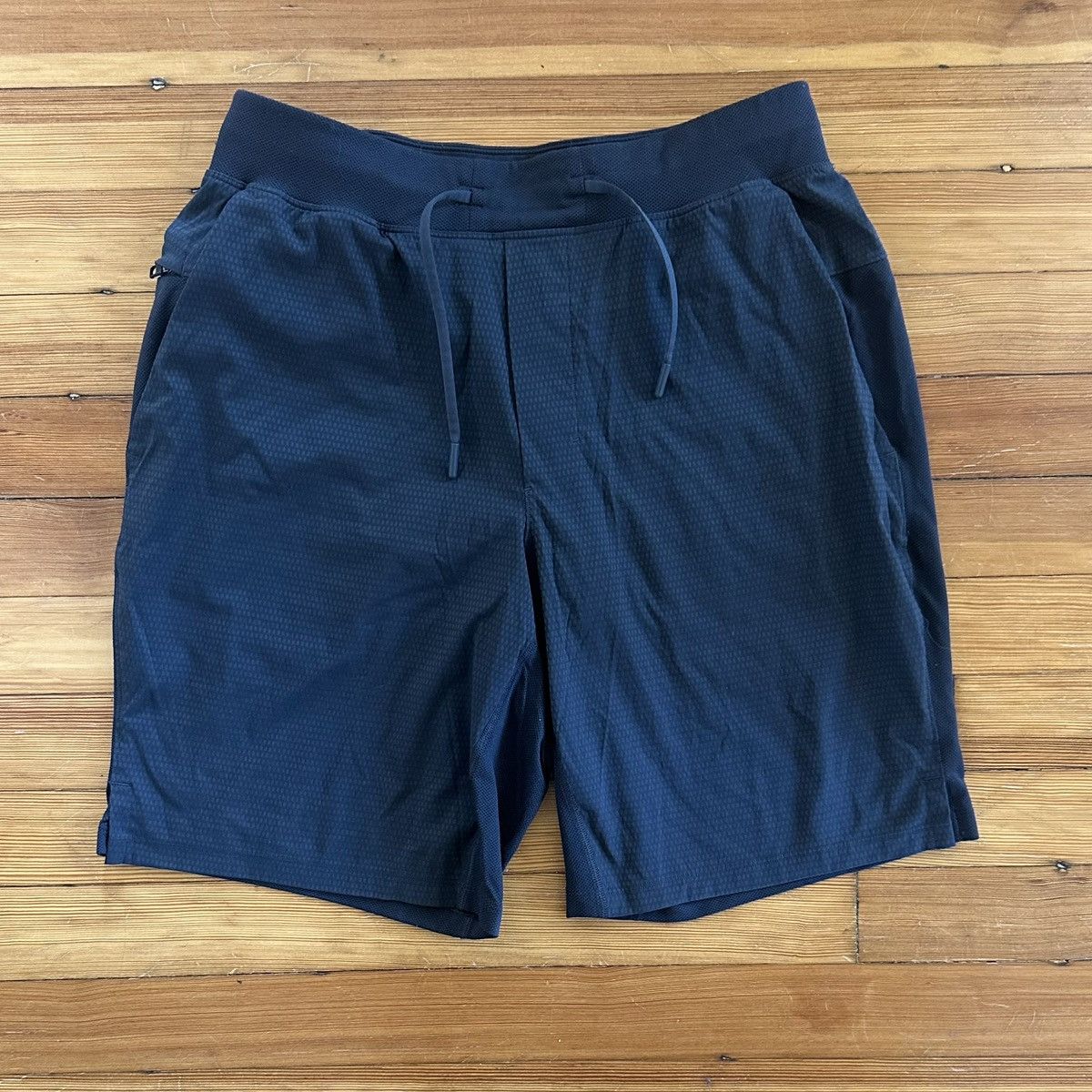 Lululemon Lululemon T.H.E. Short Liner 9" Size US 34 / EU 50 - 2 Thumbnail