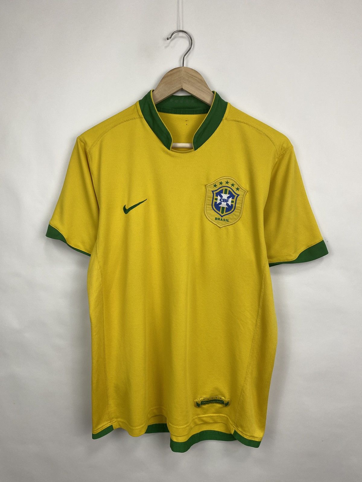 Nike 🇧🇷 Vintage 2006 Nike Brazil Soccer Jersey Rare Retro Hype Y2K Size US M / EU 48-50 / 2 - 3 Thumbnail
