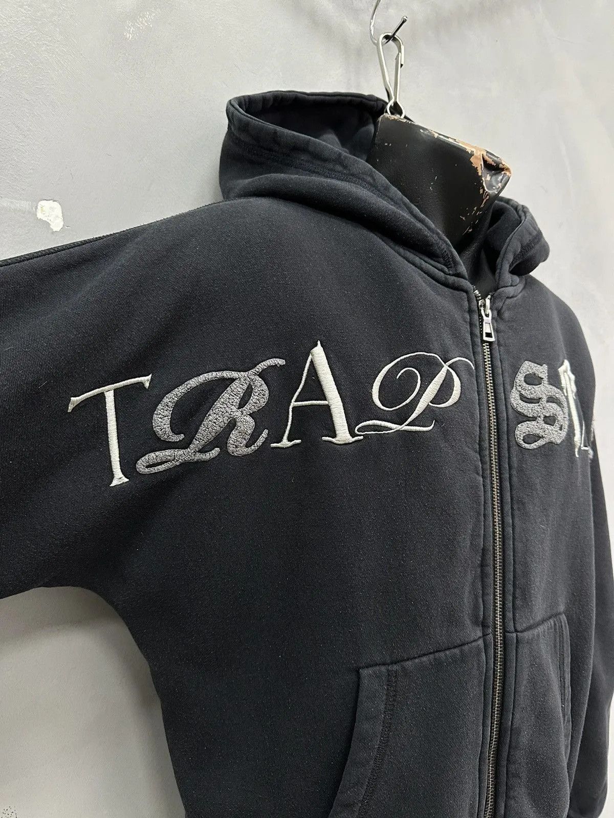 Vintage Vintage Trapstar Hoodie Faded Streetwear Y2k Oakley Style Size US S / EU 44-46 / 1 - 6 Thumbnail