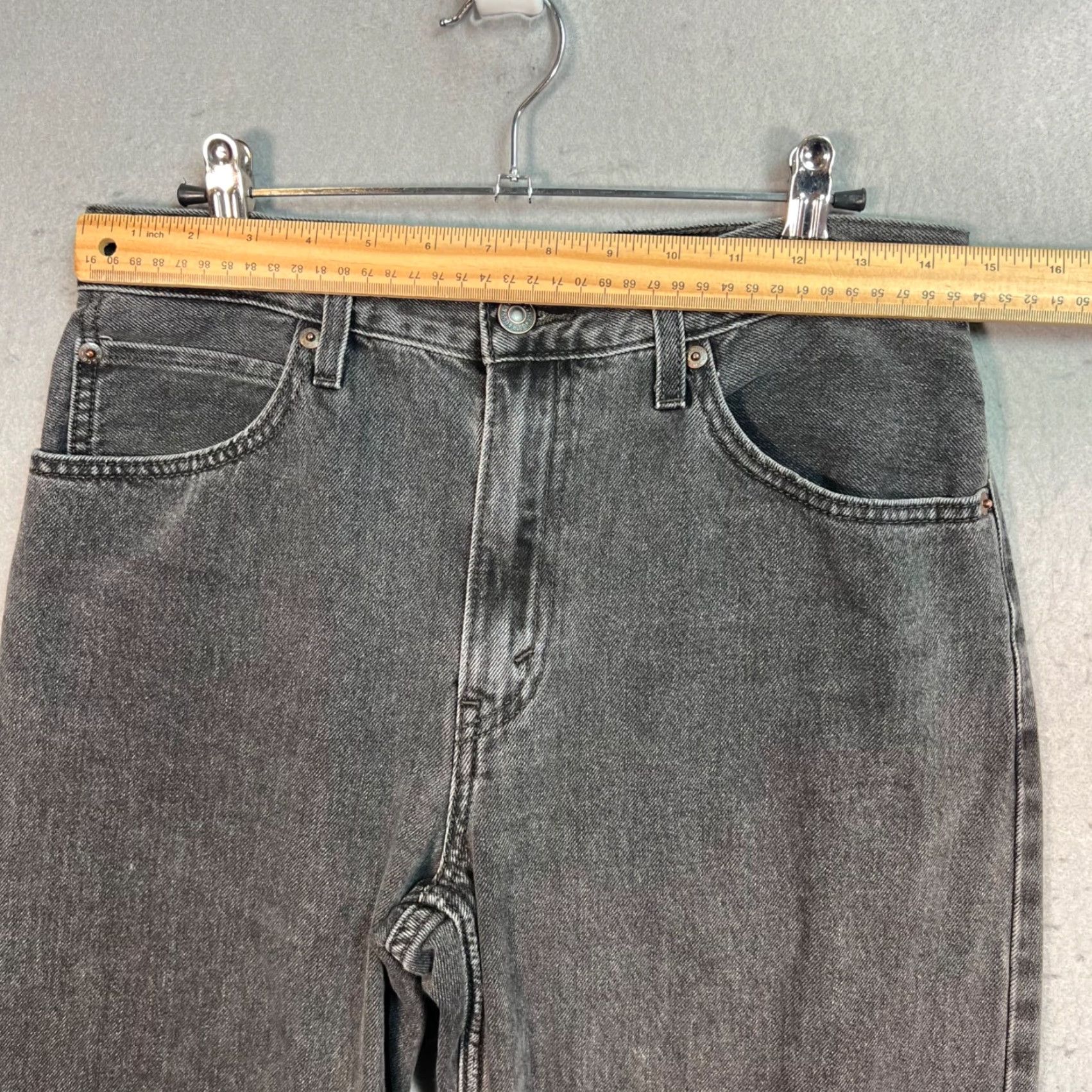Levi's VINTAGE Levi's Jeans Womens 27 Gray Denim Straight Leg Regular Fit Size 27" / US 4 / IT 40 - 6 Thumbnail