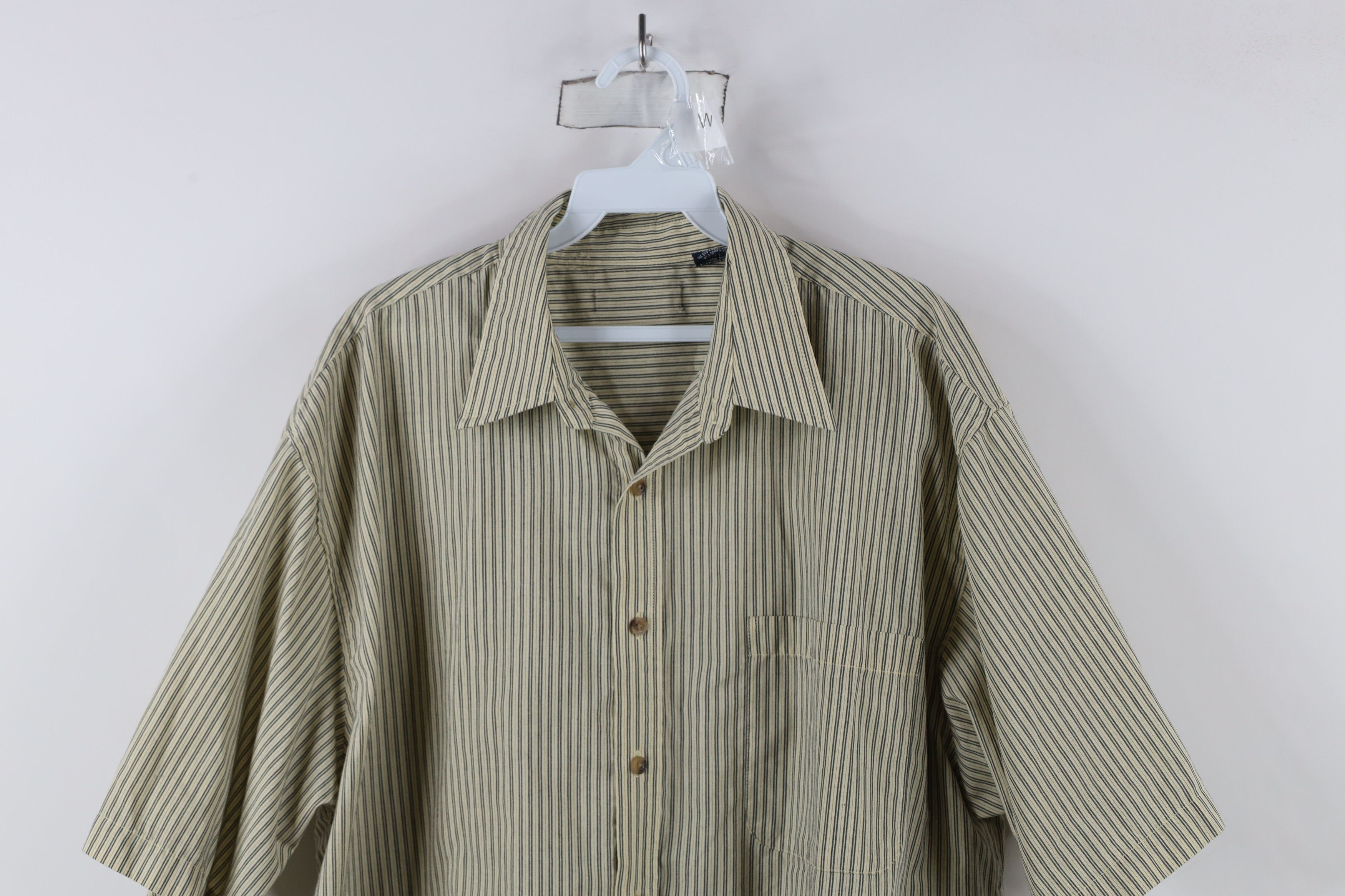 Vintage Vintage 90s Streetwear Short Sleeve Collared Button Shirt Size US L / EU 52-54 / 3 - 2 Thumbnail