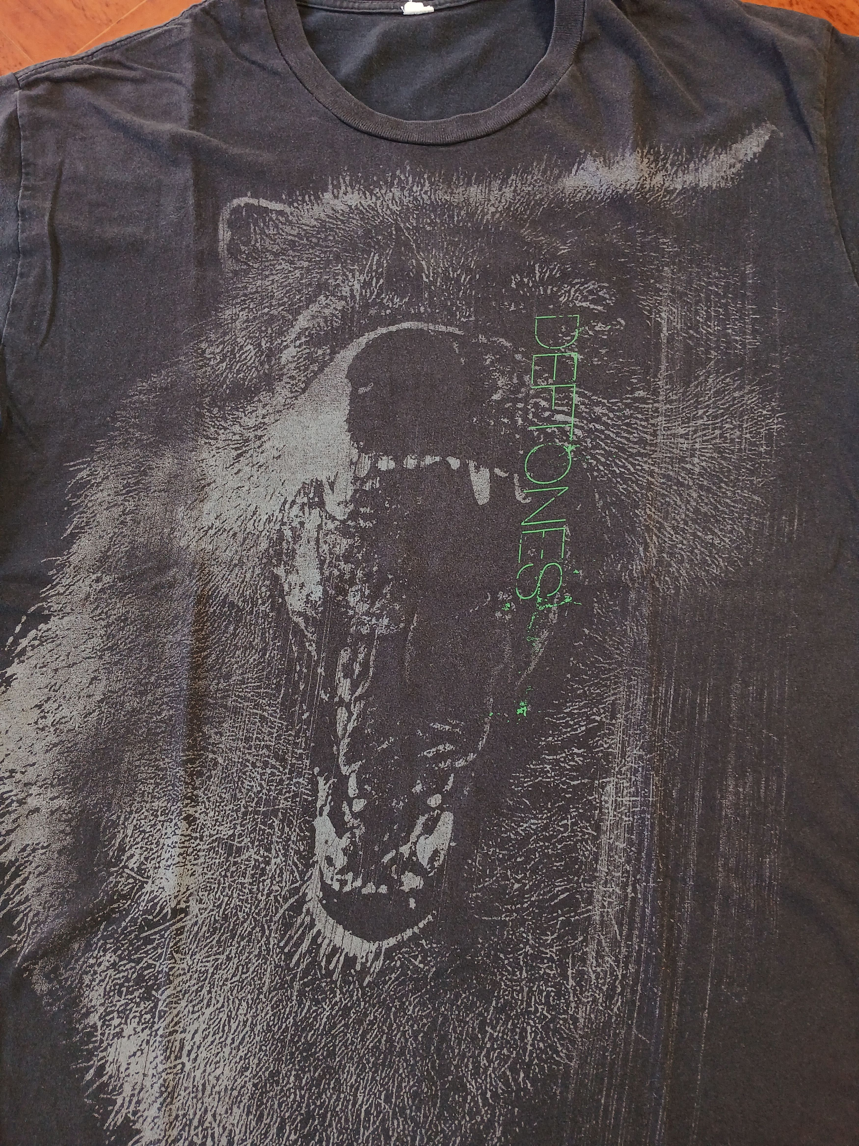 Band Tees Deftones Neon Wolf Band Tshirt Size US M / EU 48-50 / 2 - 3 Thumbnail