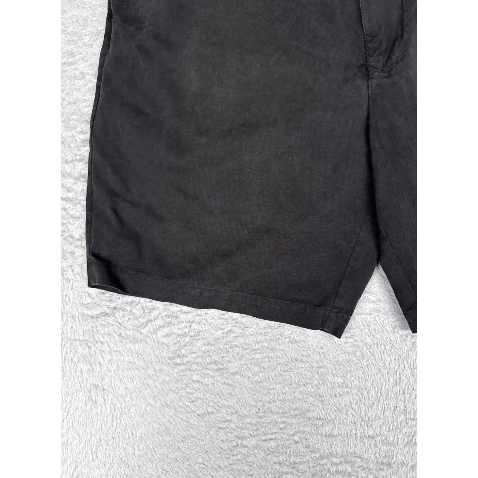 Tommy Bahama Tommy Bahama Shorts Mens 33x9 Chino Silk Black Pleated Casual Golf Resort Vacation 90s Mens Size US 33 - 3 Thumbnail