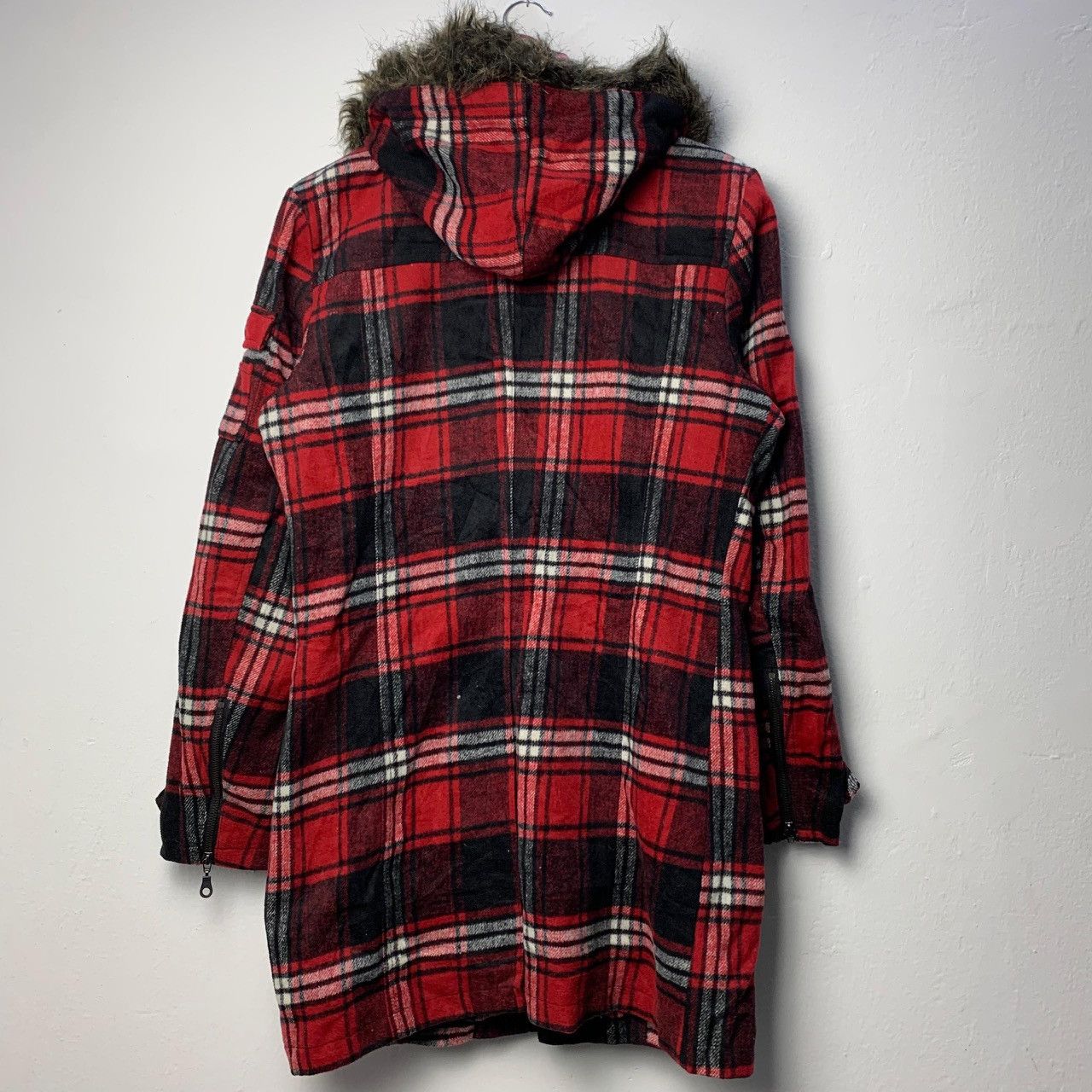 In The Attic "In The Attic" Red Tartan Hooded Wool Duffle Coat Size US M / EU 48-50 / 2 - 2 Thumbnail