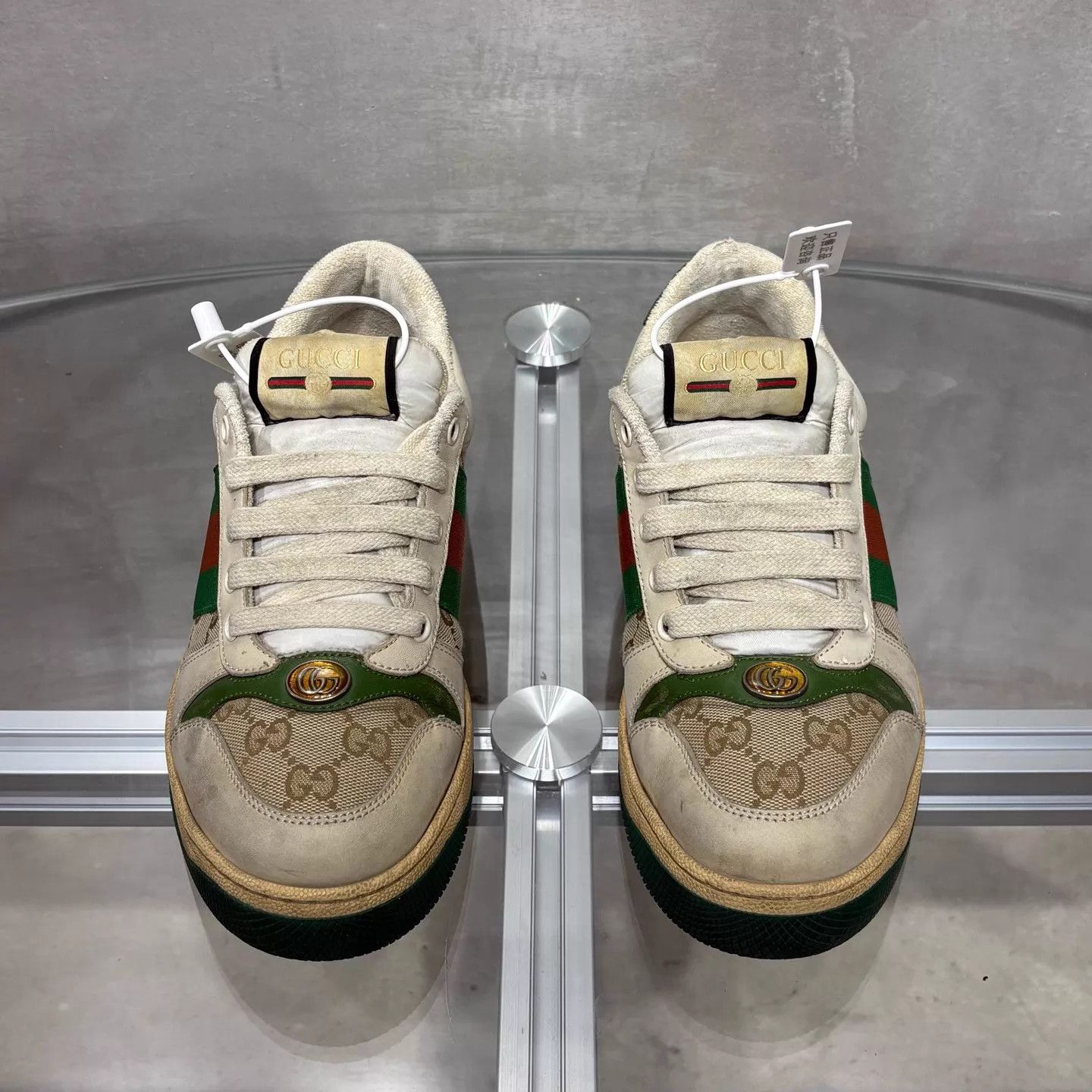 Gucci Gucci Green Dirty Sneakers UK5/39 YH24757 Size US 6 / EU 39 - 1 Thumbnail