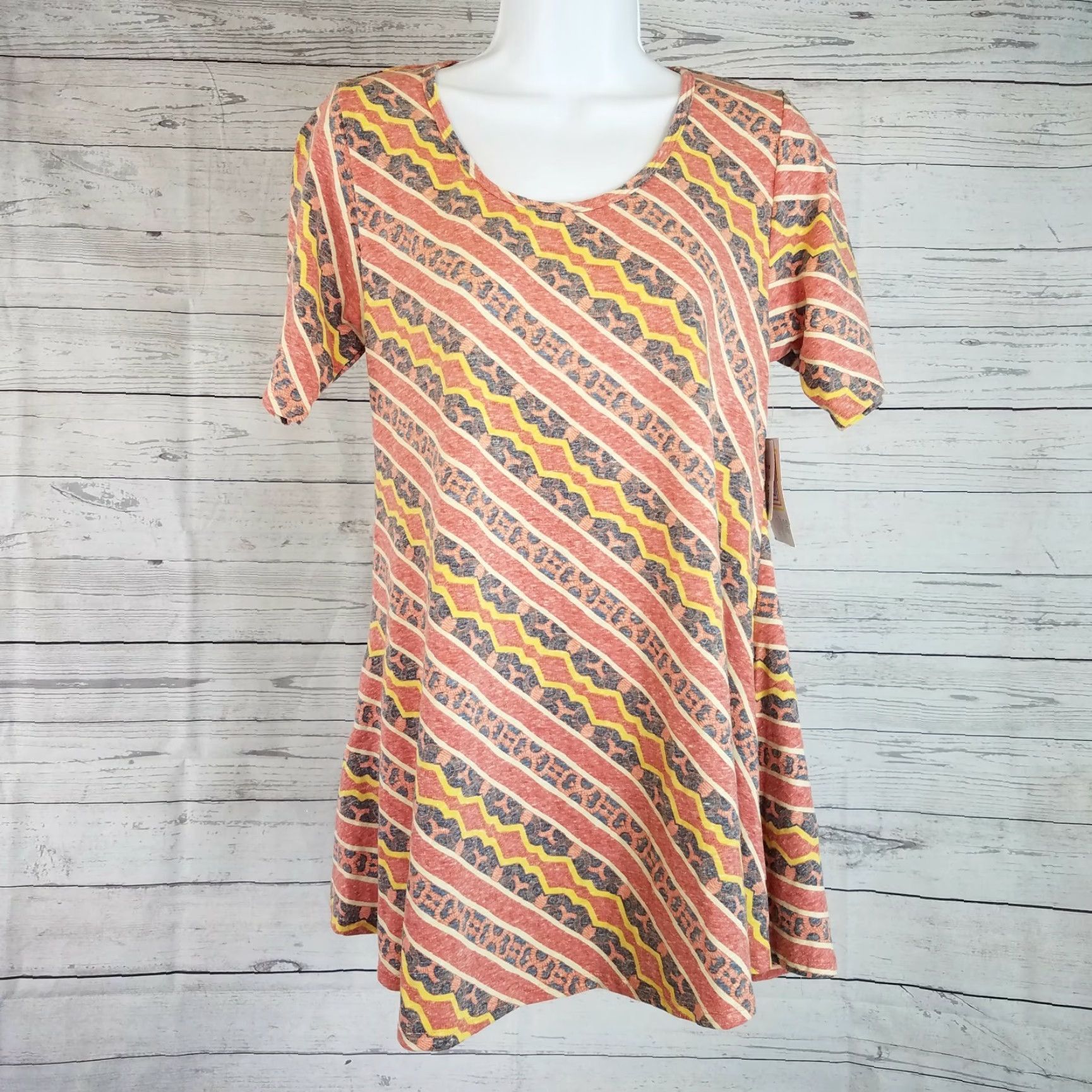 Vintage LuLaRoe Perfect T Shirt Womens Size S Small Red Yellow Striped Short Sleeve Cotton Blend Size 28" / US 6 / IT 42 - 2 Thumbnail