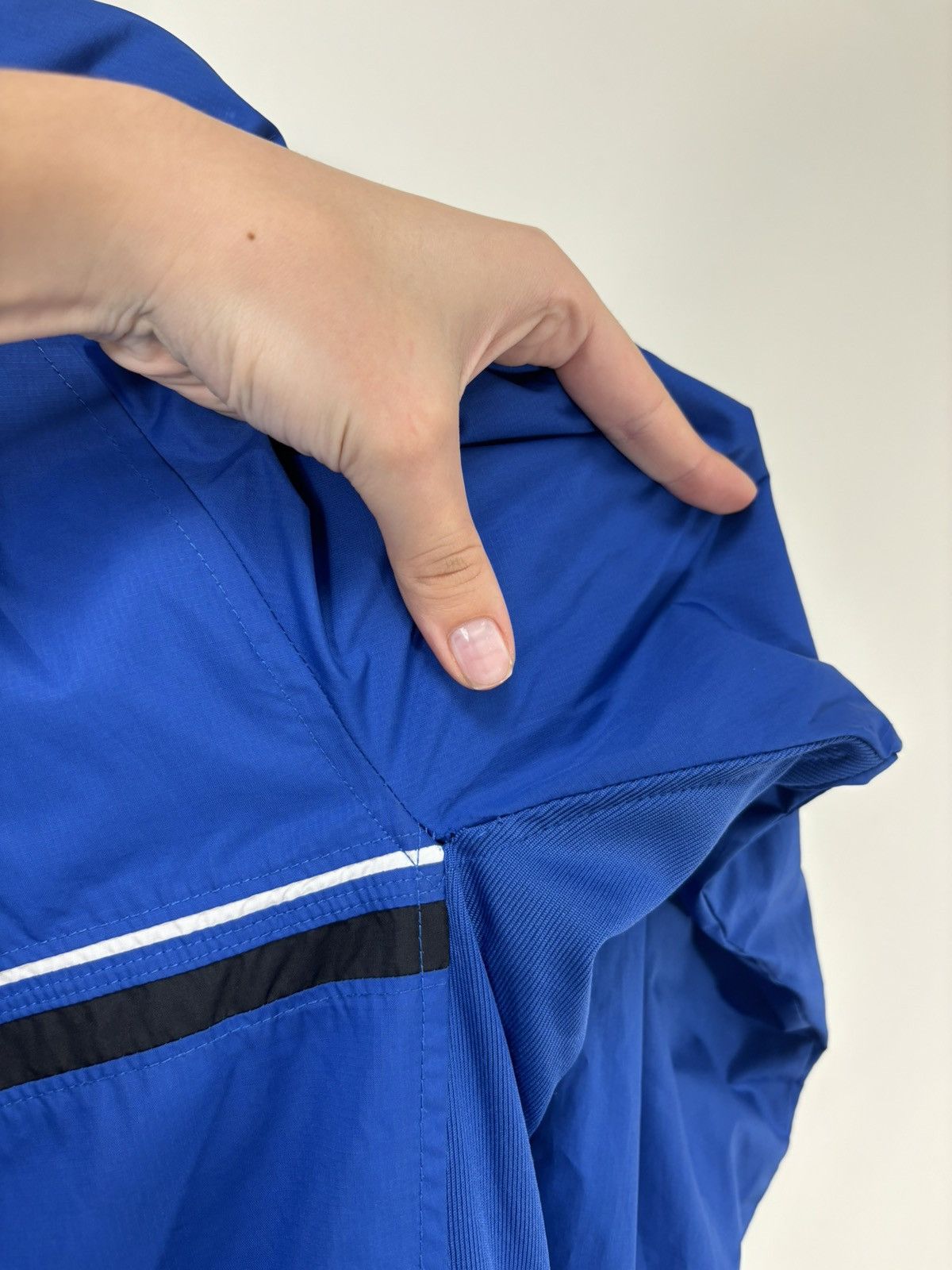 Nike Vintage Nike Y2K Blue Retro Hype Full Zip Track Jacket Size US L / EU 52-54 / 3 - 21 Thumbnail