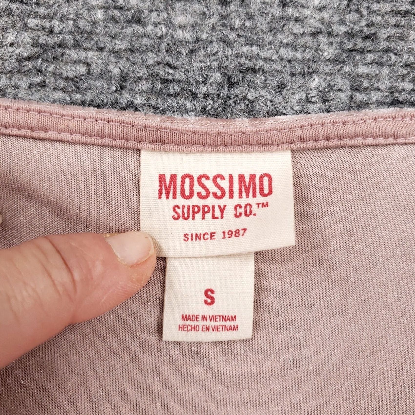 Mossimo Mossimo Tank Top Womens S Small Beige Velvet Slip V Neck Sleeveless Cami Y2K Size S / US 4 / IT 40 - 6 Thumbnail