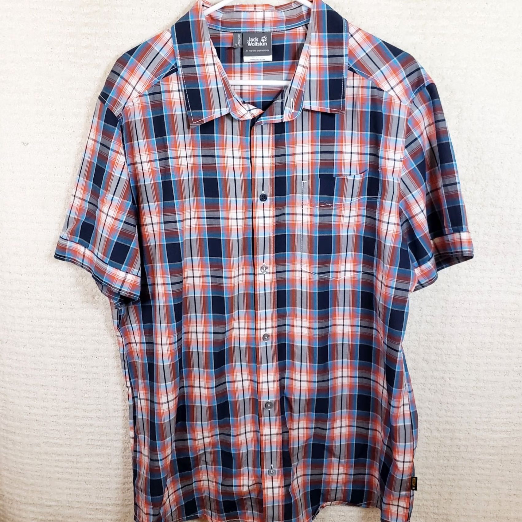 Jack Wolfskin Jack Wolfskin Shirt Men's XL Multicolor Plaid Slim Fit Outdoor Button Short Sleeve Slim Fit Button-Up Shirt Mens XL Multicolor Plaid Outdoor Shirt Size US XL / EU 56 / 4 - 2 Thumbnail