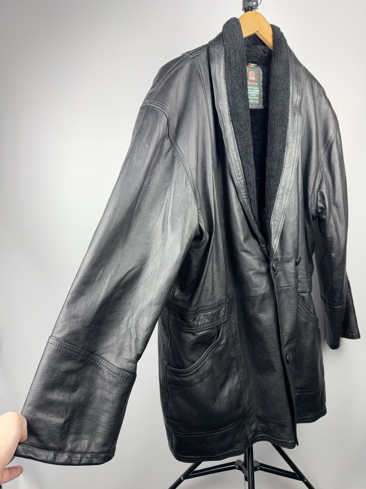 Genuine Leather Avant Garde 90s Vintage Italian Leather Coat Shearling Lined Size US XL / EU 56 / 4 - 6 Thumbnail