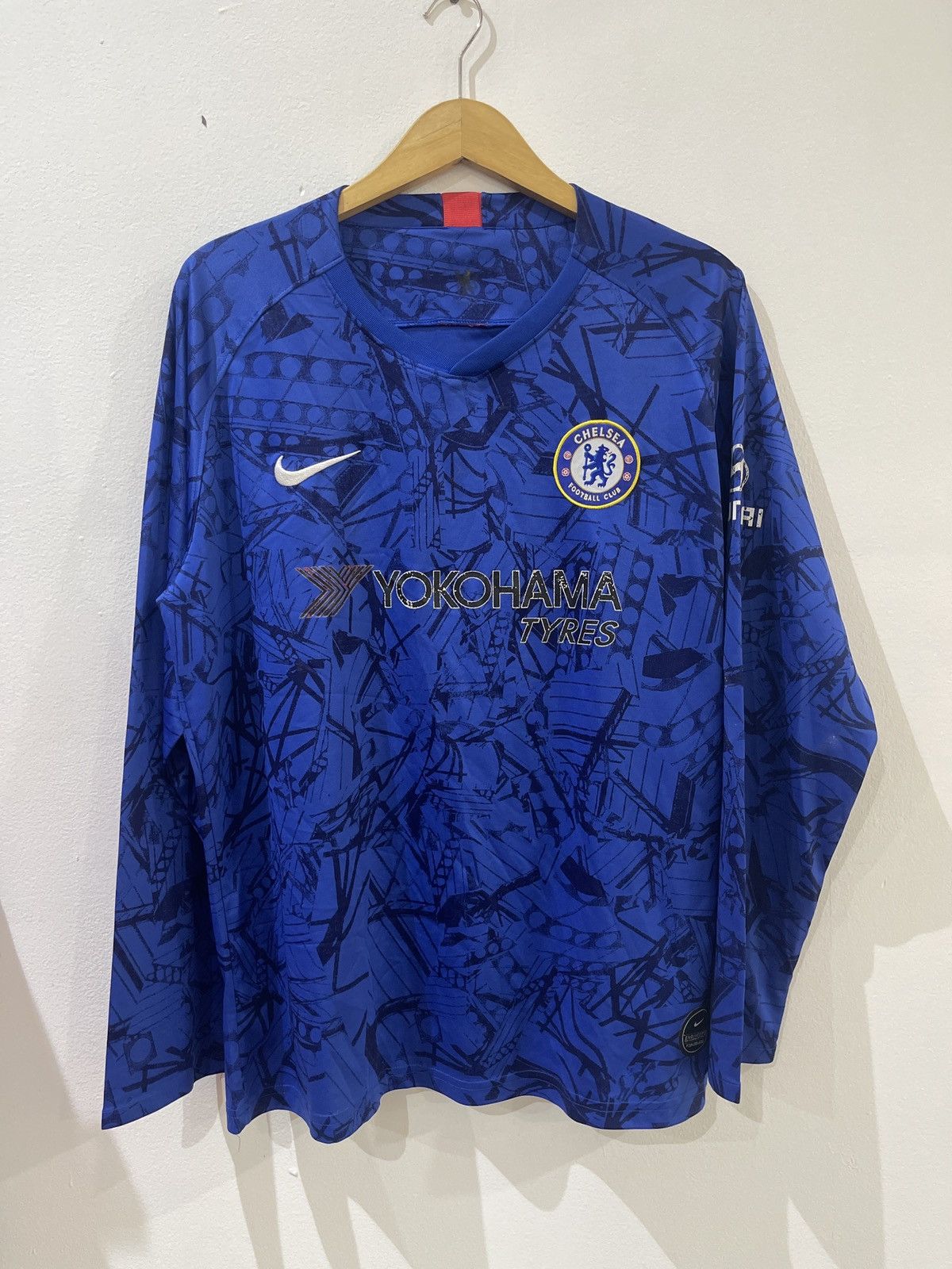 Chelsea Soccer × Nike Chelsea 2019 long sleeve Size US XL / EU 56 / 4 - 1 Thumbnail