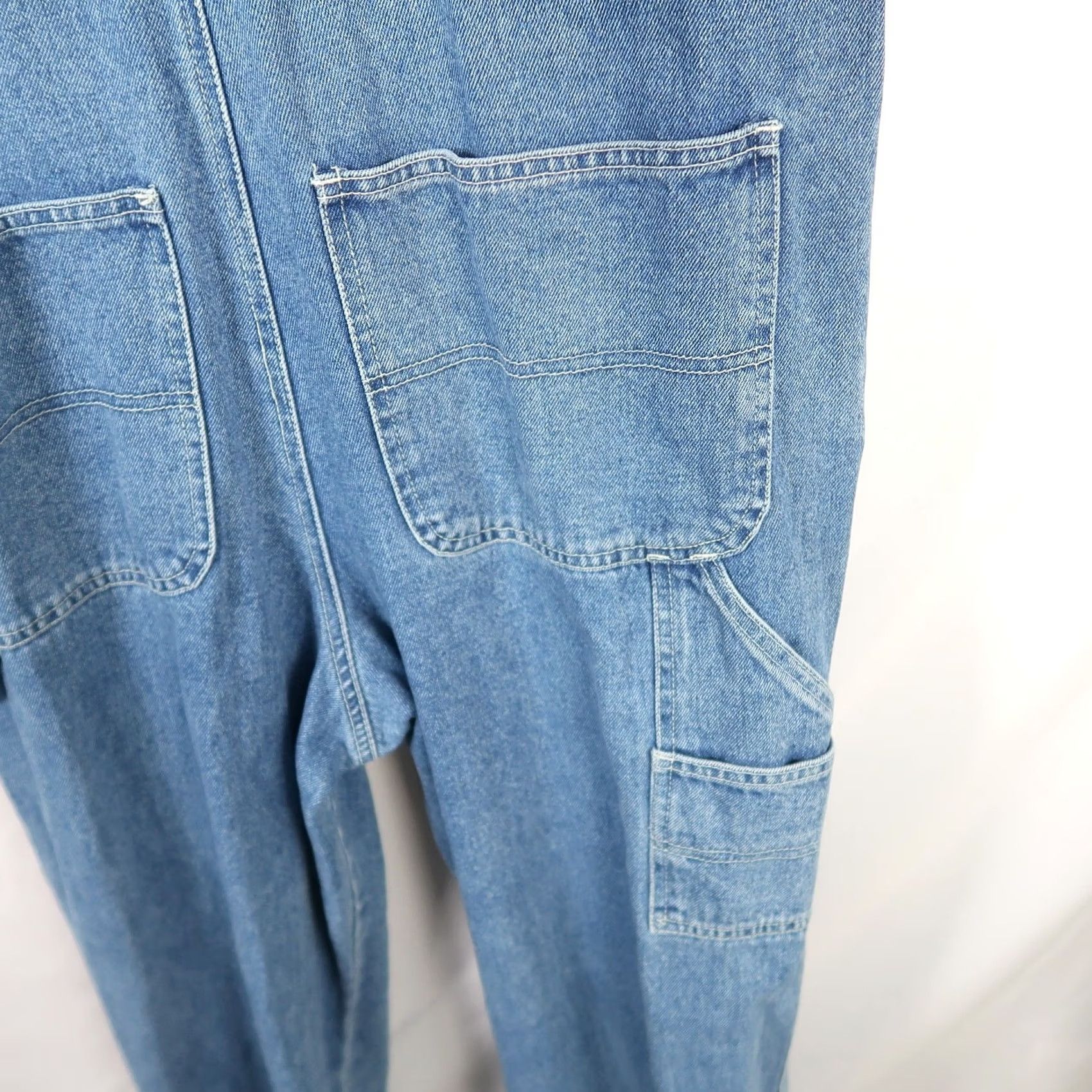 Old Navy VINTAGE Old Navy Riza Overalls Jeans Denim Men Medium Blue 29in Inseam 100% Cotton 90s Theme Jeans Overalls—Shirt? Size US 31 - 4 Thumbnail