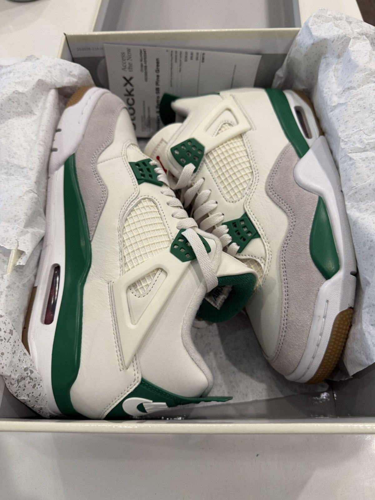 Jordan Brand × Nike Jordan 4 Retro SB Size US 9 / EU 42 - 2 Thumbnail