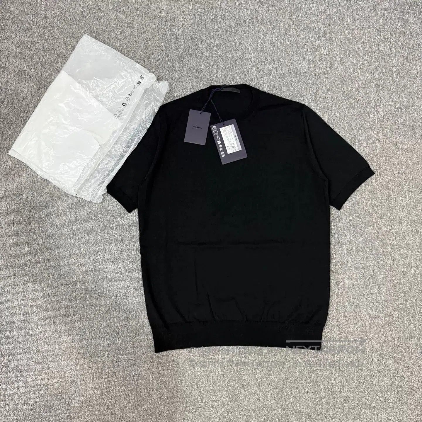 Prada Black Short-Sleeve Knit Top. Size US M / EU 48-50 / 2 - 1 Thumbnail