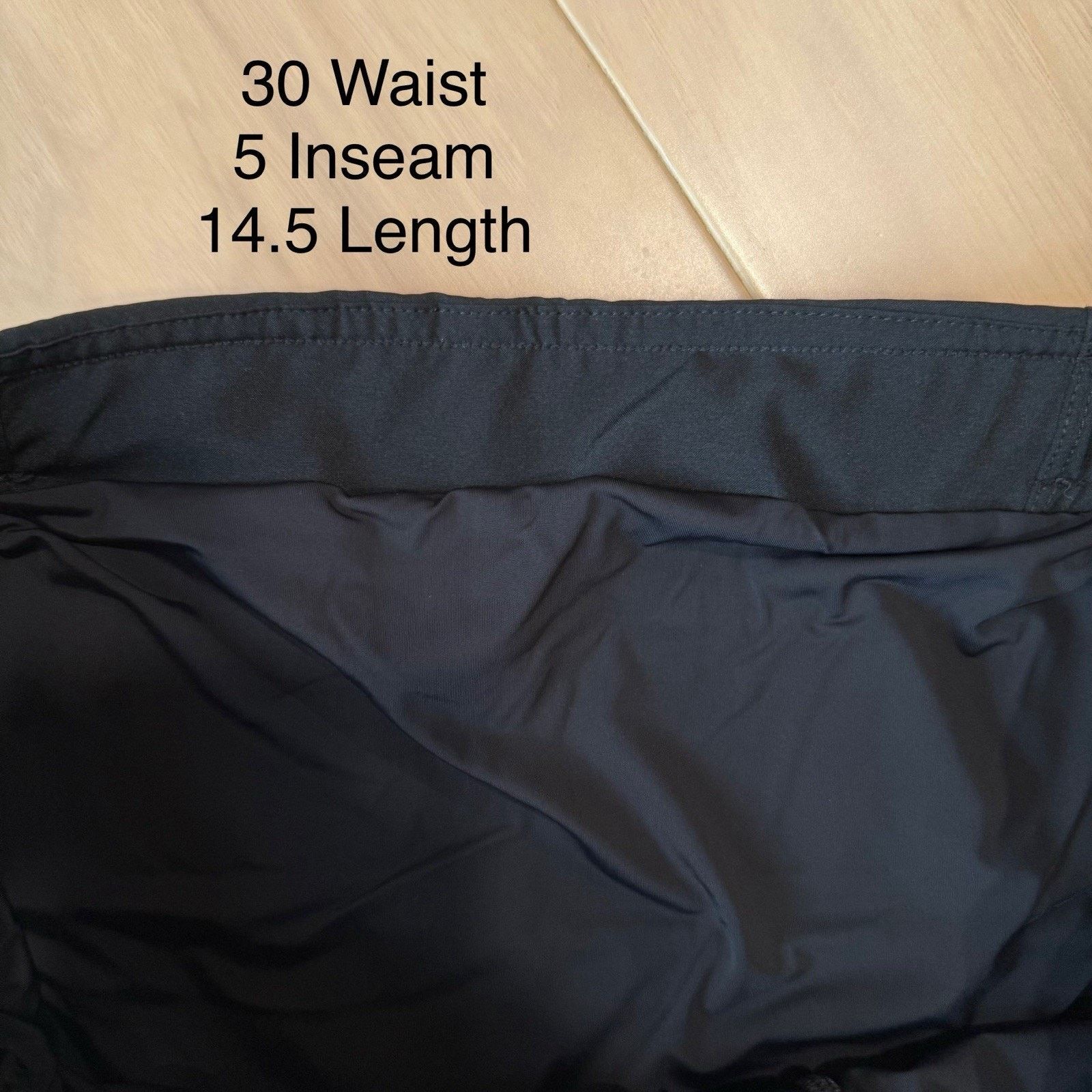 Other Wynr Noosa Run Shorts Medium Black Lightweight Workout Size US 30 / EU 46 - 5 Thumbnail