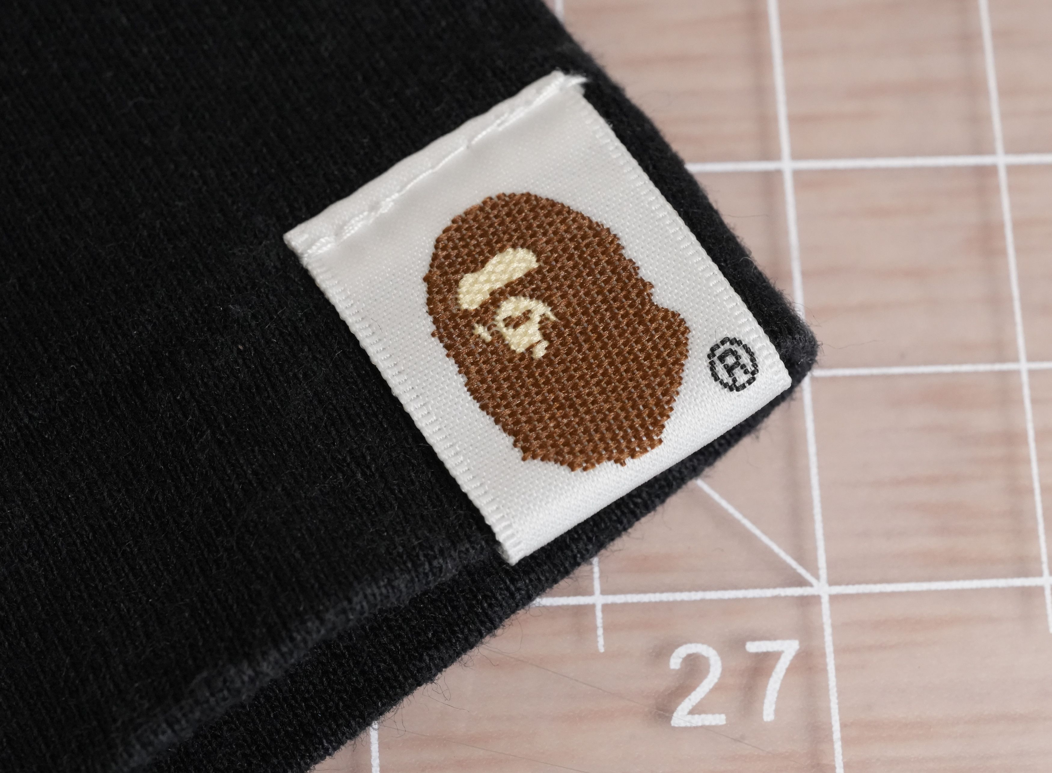 Bape Bape x Heineken Size US M / EU 48-50 / 2 - 5 Thumbnail