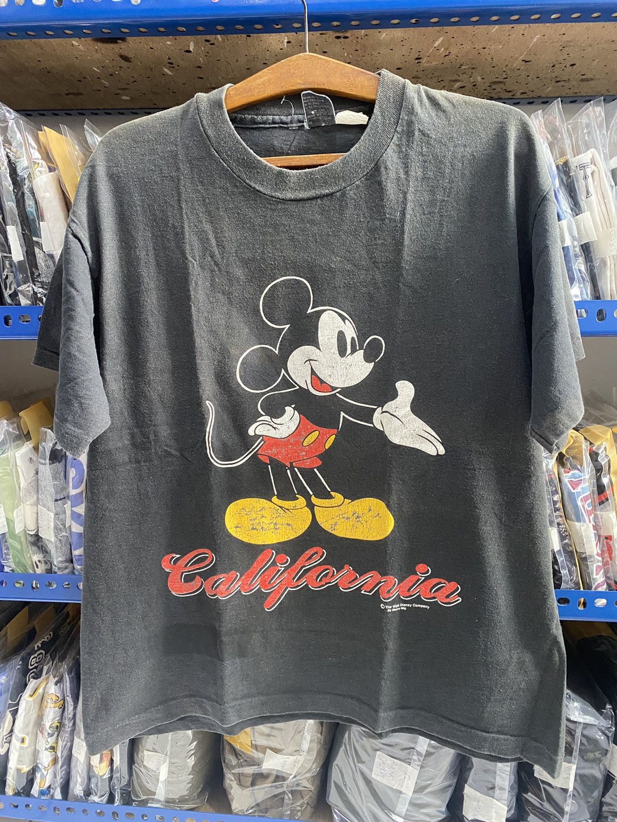 Mickey Mouse VINTAGE MICKEY MOUSE DISTRESSED Size US M / EU 48-50 / 2 - 1 Thumbnail