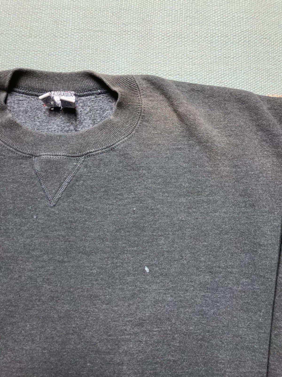 Russell Athletic × Vintage 90s crewneck sweatshirt Russell athletic gray blank paint XL Size US XL / EU 56 / 4 - 4 Thumbnail