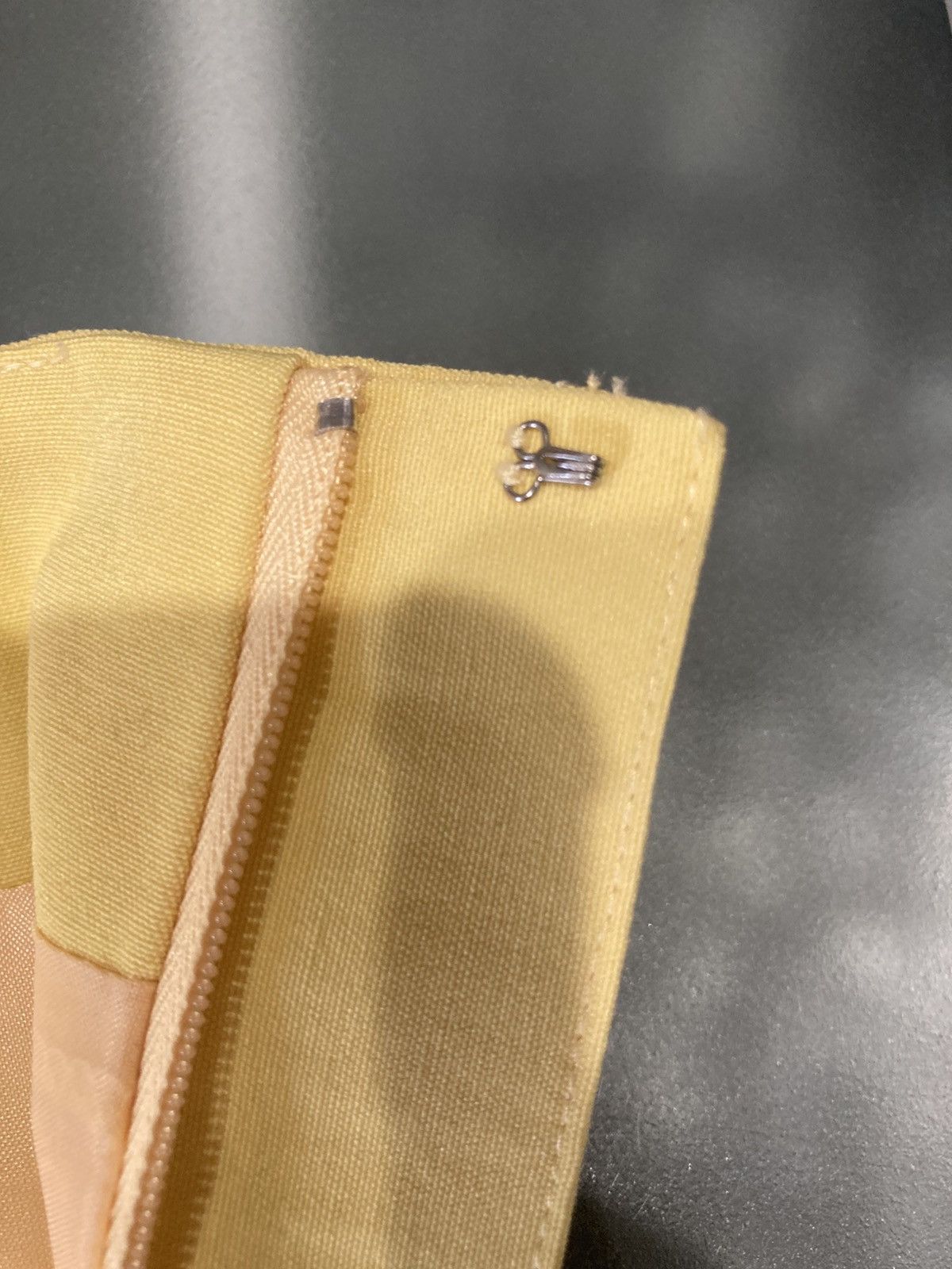 Japanese Brand Japanese Designer Archive Runway/Pleated Skirt/ Lemon Yellow Size 27" / US 4 / IT 40 - 6 Thumbnail
