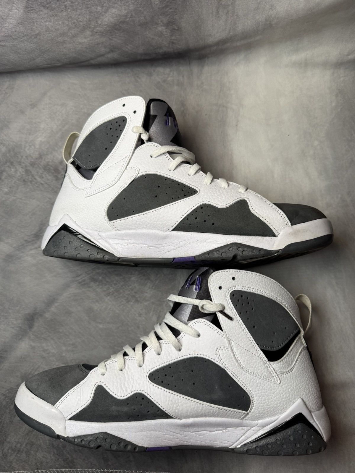 Jordan Brand × Nike Air Jordan 7 Retro Men's White/Gray/Purple Size US 13 / EU 46 - 4 Thumbnail