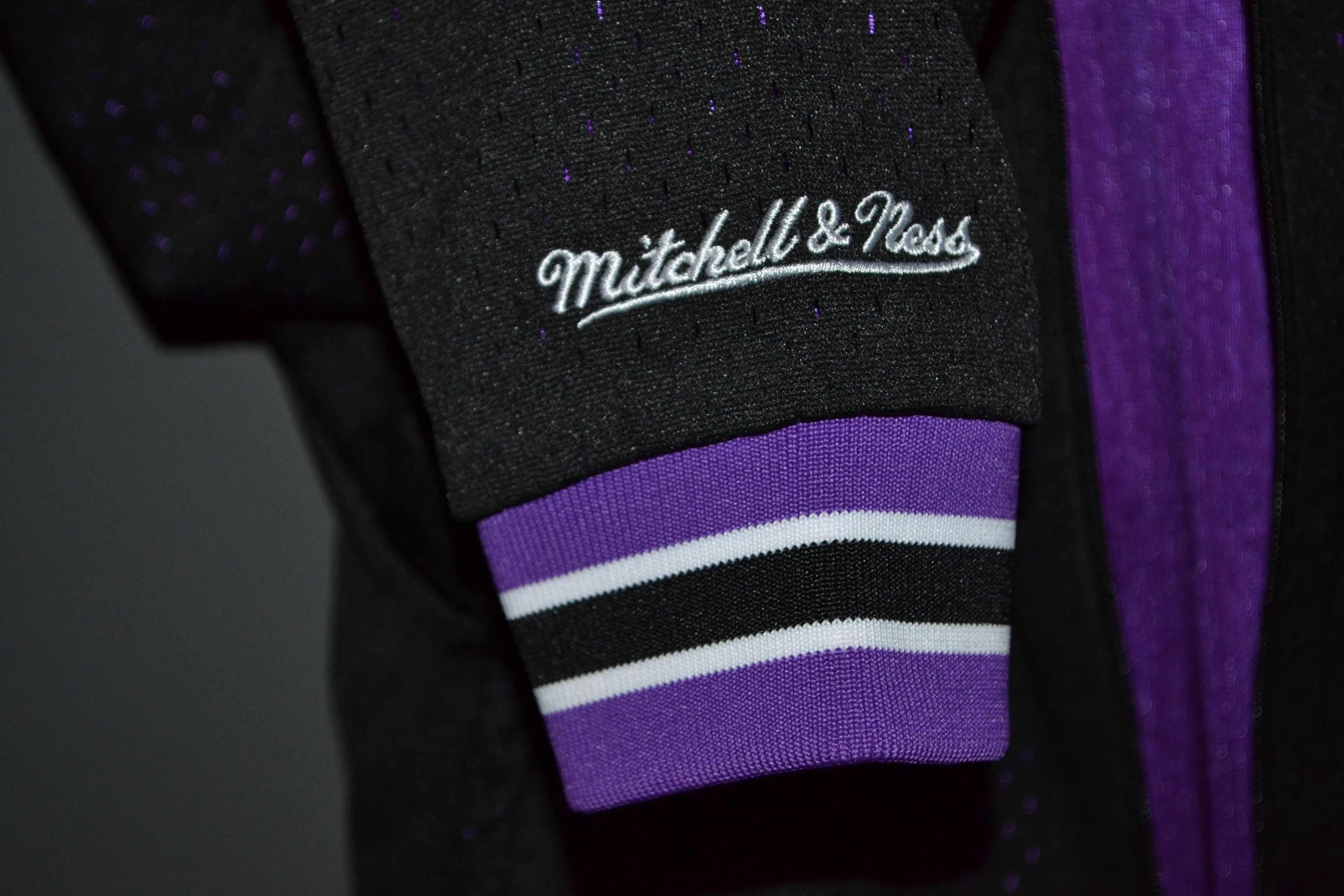 Mitchell & Ness Toronto Raptors Mitchell & Ness Light Zip Bomber Jacket M Size M / US 6-8 / IT 42-44 - 8 Thumbnail