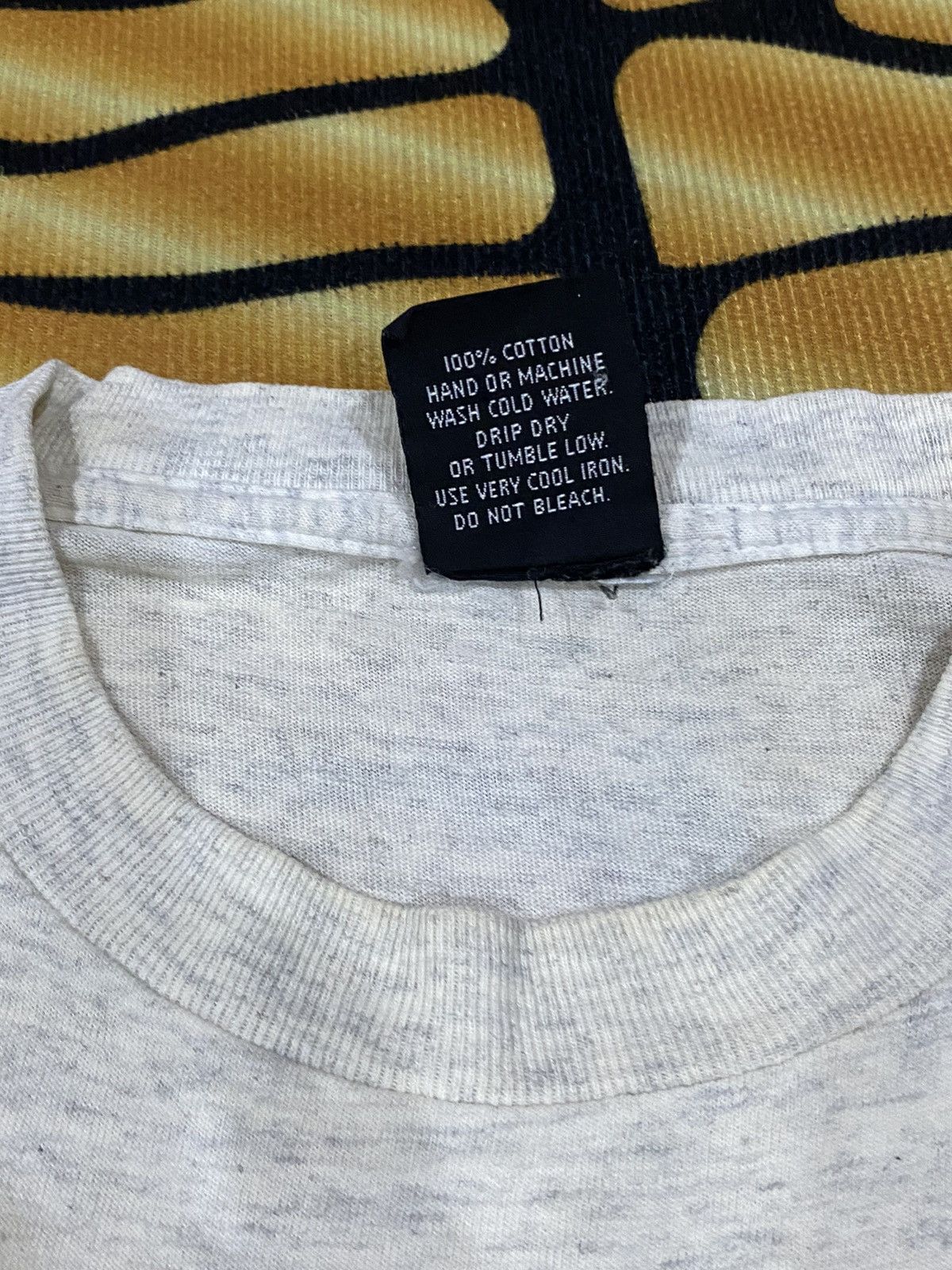 Vintage RARE VINTAGE SCORPION BAY NICE DESIGN TEE Size US M / EU 48-50 / 2 - 11 Thumbnail