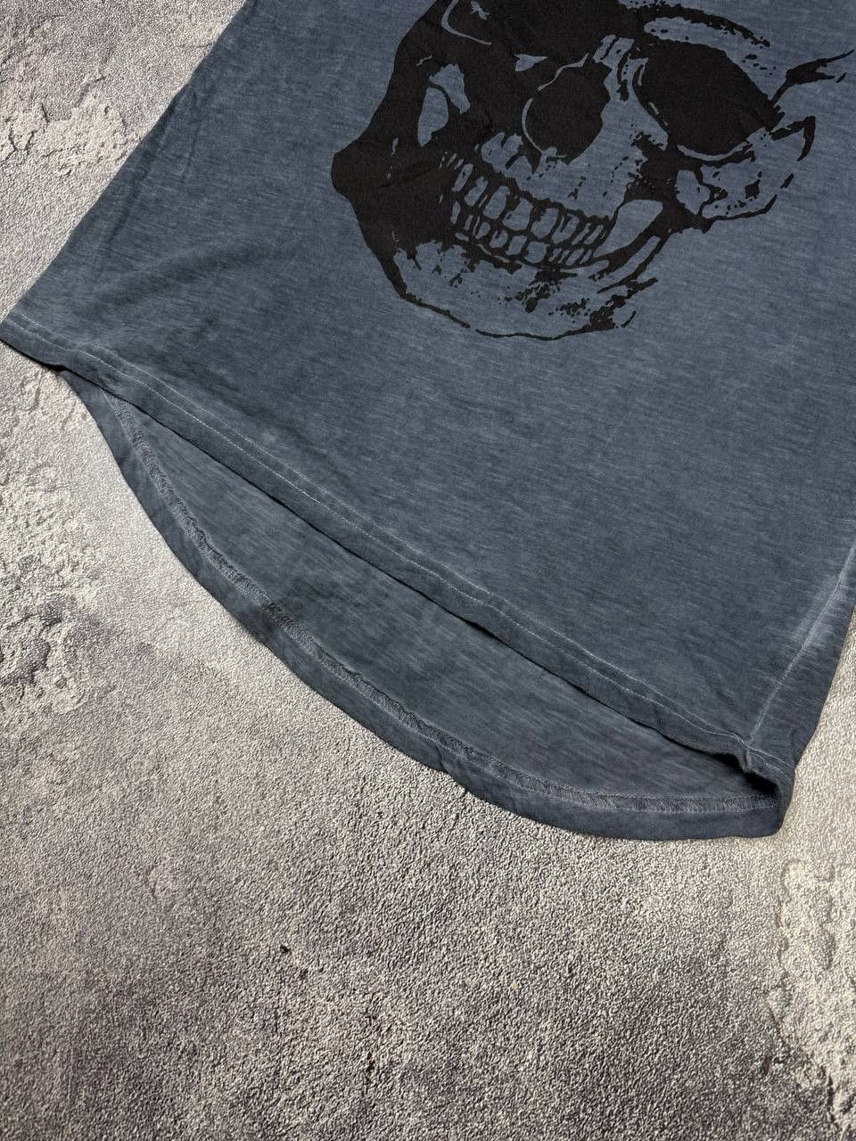 If Six Was Nine Y2K Assymetrical Vkey Skull Blue Japanese Tee Size US L / EU 52-54 / 3 - 5 Thumbnail