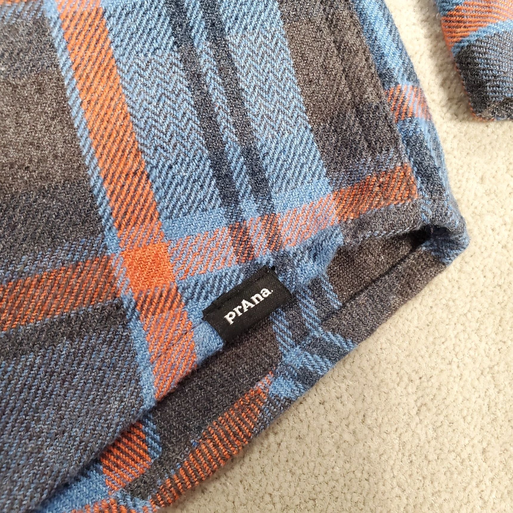 Prana PrAna Shirt Mens M Gray Blue Button Up Plaid Collared Long Sleeve Casual Outdoor Lightweight Regular Button-Down Size US M / EU 48-50 / 2 - 3 Thumbnail