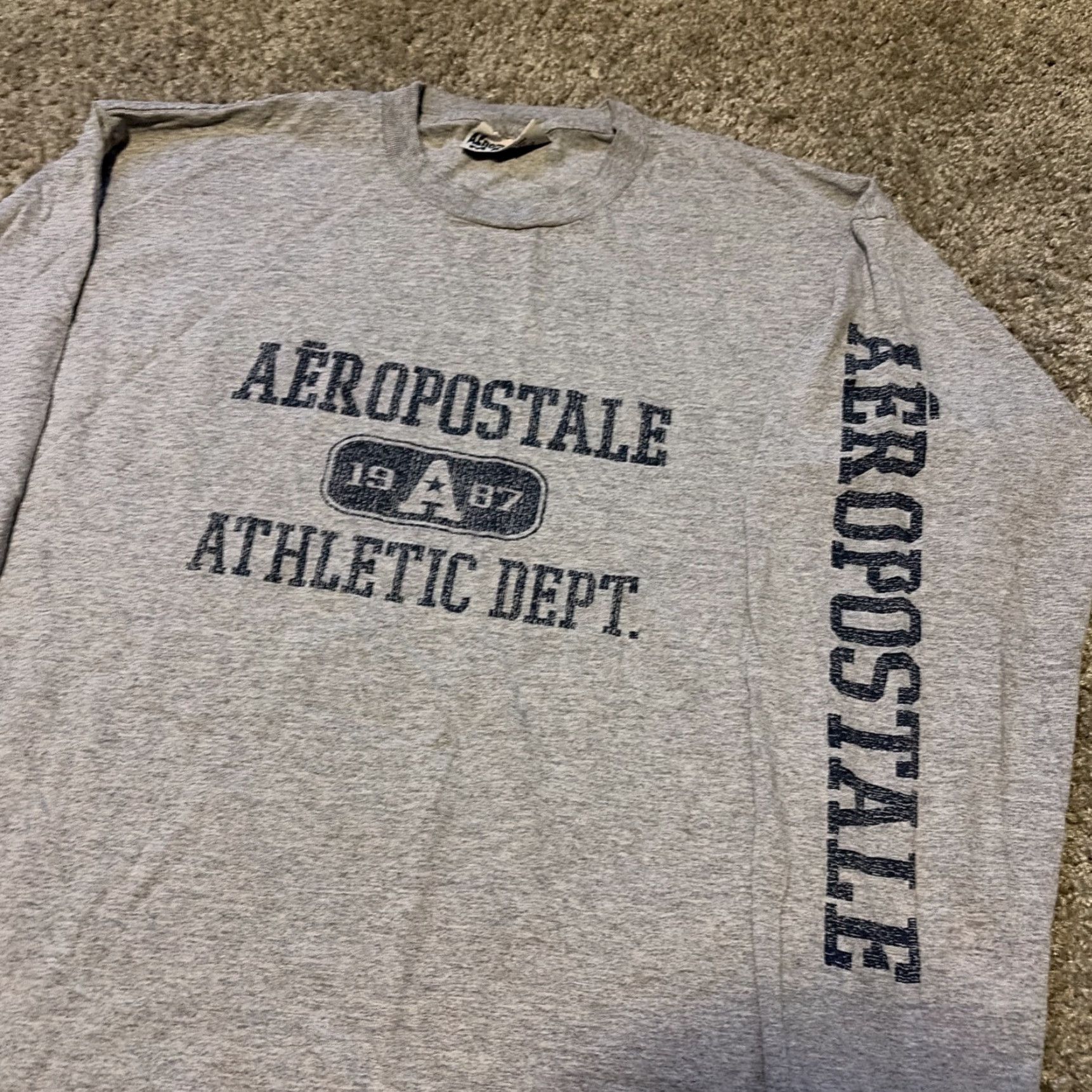 Aeropostale VINTAGE Aeropostale T-Shirt Athletic Long Sleeve Grey M Men Mallcore 2000s Y2K Shirt Size US M / EU 48-50 / 2 - 4 Thumbnail