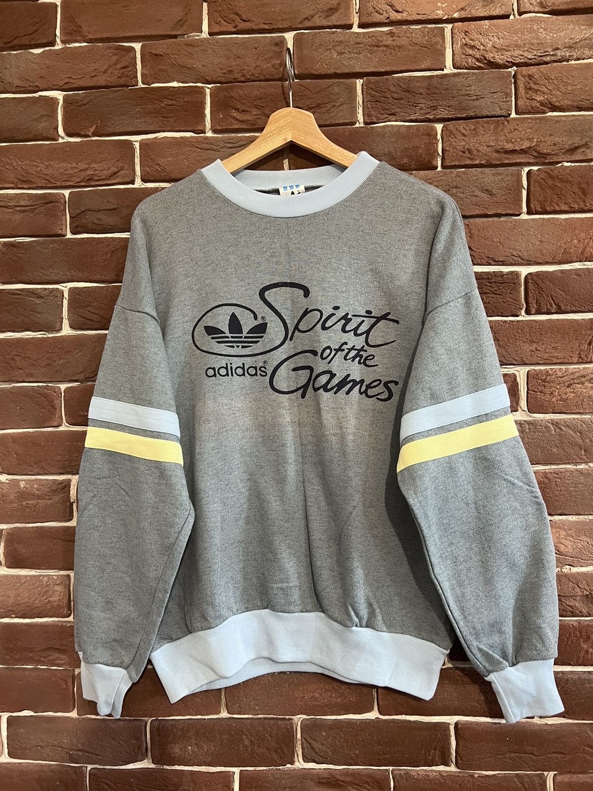 Adidas Vintage 80s Adidas Spirit Of The Games Hype Crewneck Size US S / EU 44-46 / 1 - 1 Thumbnail