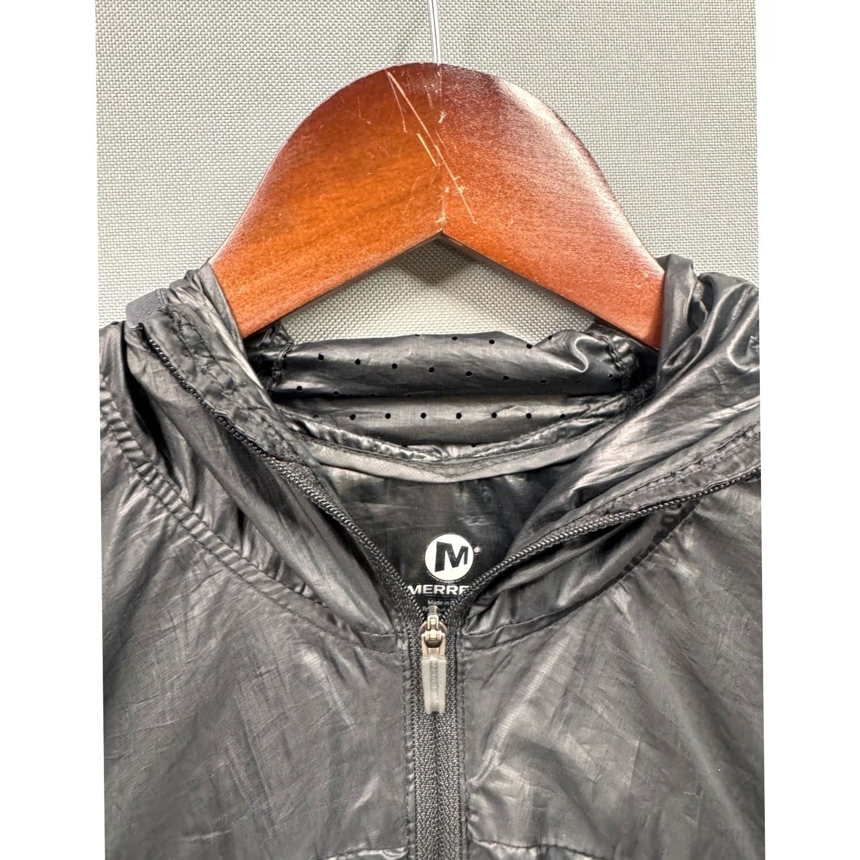 Merrell Merrell Windbreaker Jacket Mens Black Perforated Hooded Full Zip XS Size US XS / EU 42 / 0 - 3 Thumbnail