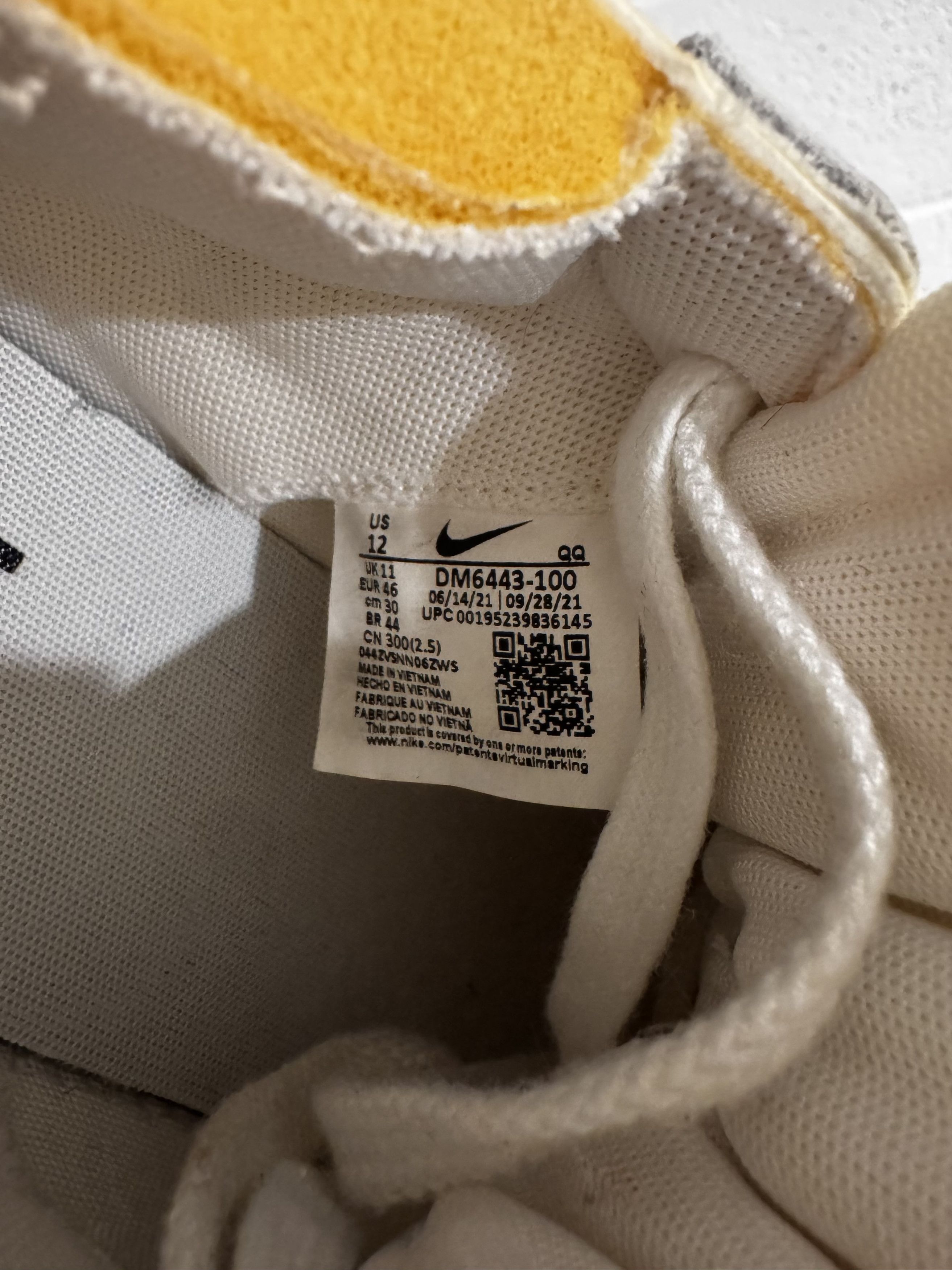 Nike Nike x sacai Blazer Low Size US 12 / EU 45 - 5 Thumbnail