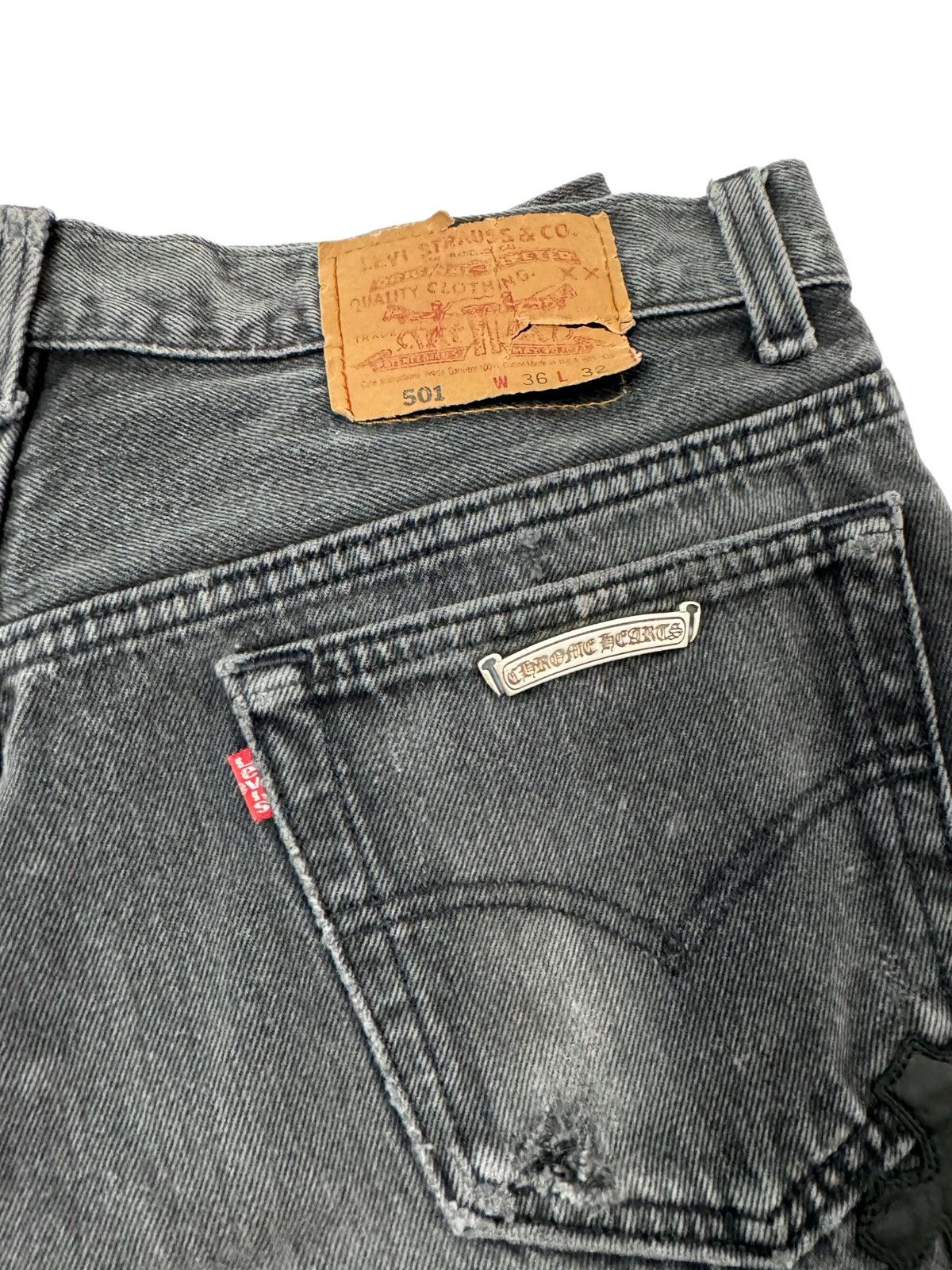 Chrome Hearts CHROME HEARTS BLACK LEATHER CROSS PATCH GREY LEVIS JEANS Size US 32 / EU 48 - 5 Thumbnail