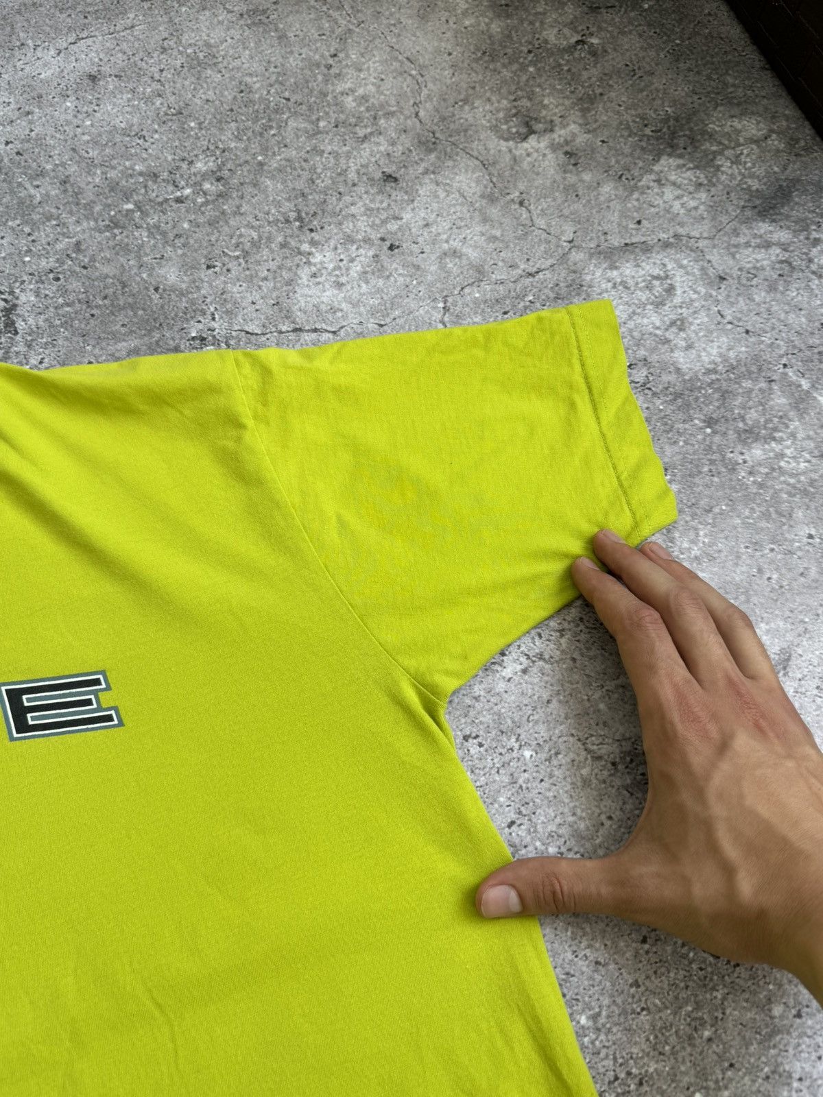 Nike × Vintage Vintage Nike Y2K big logo tee Size US XL / EU 56 / 4 - 13 Thumbnail