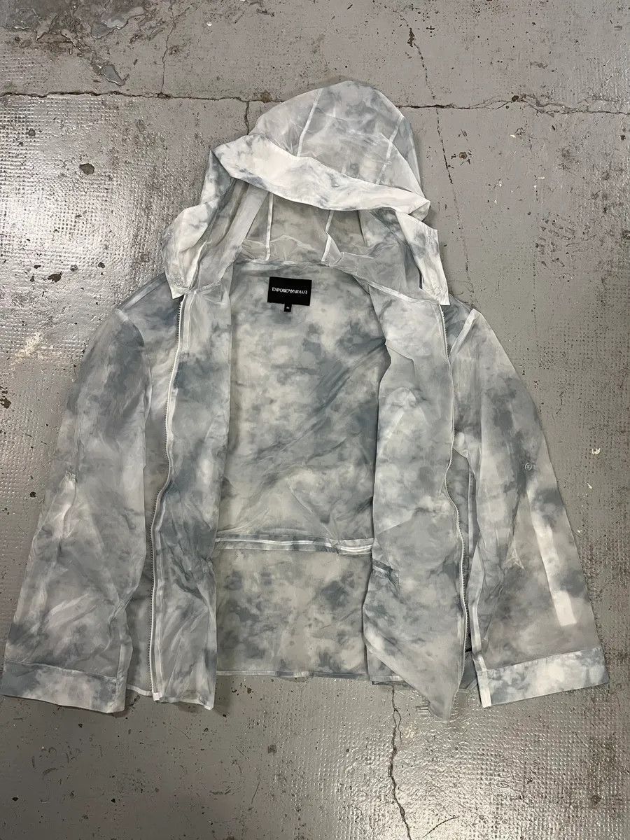 Emporio Armani AW2022 Emporio Armani White & Blue Cloudy Windbreaker Jacket Size US S / EU 44-46 / 1 - 7 Thumbnail