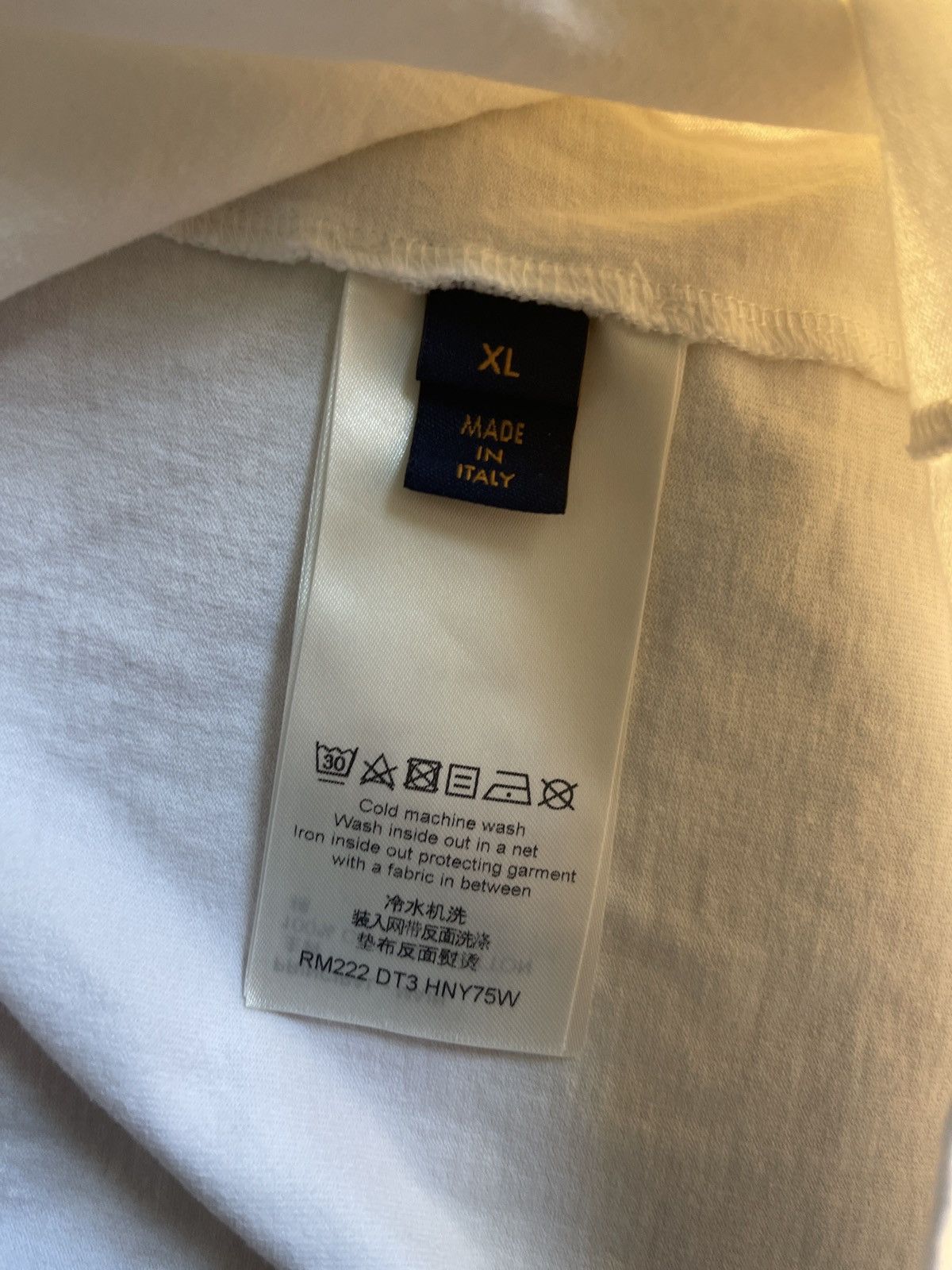 Louis Vuitton Louis Vuitton Tee Size US XL / EU 56 / 4 - 5 Thumbnail